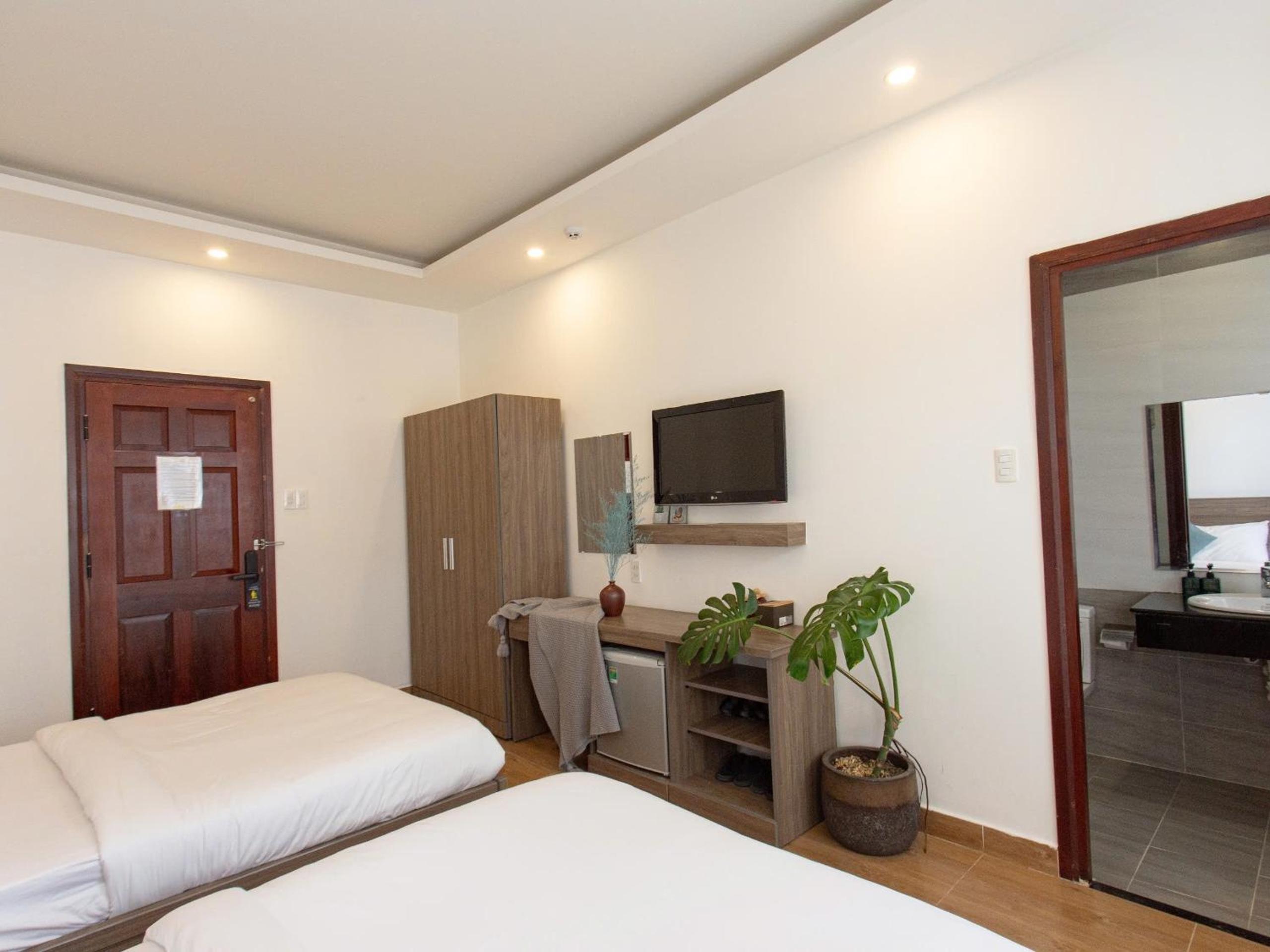K HO DISCOVERY Guest House