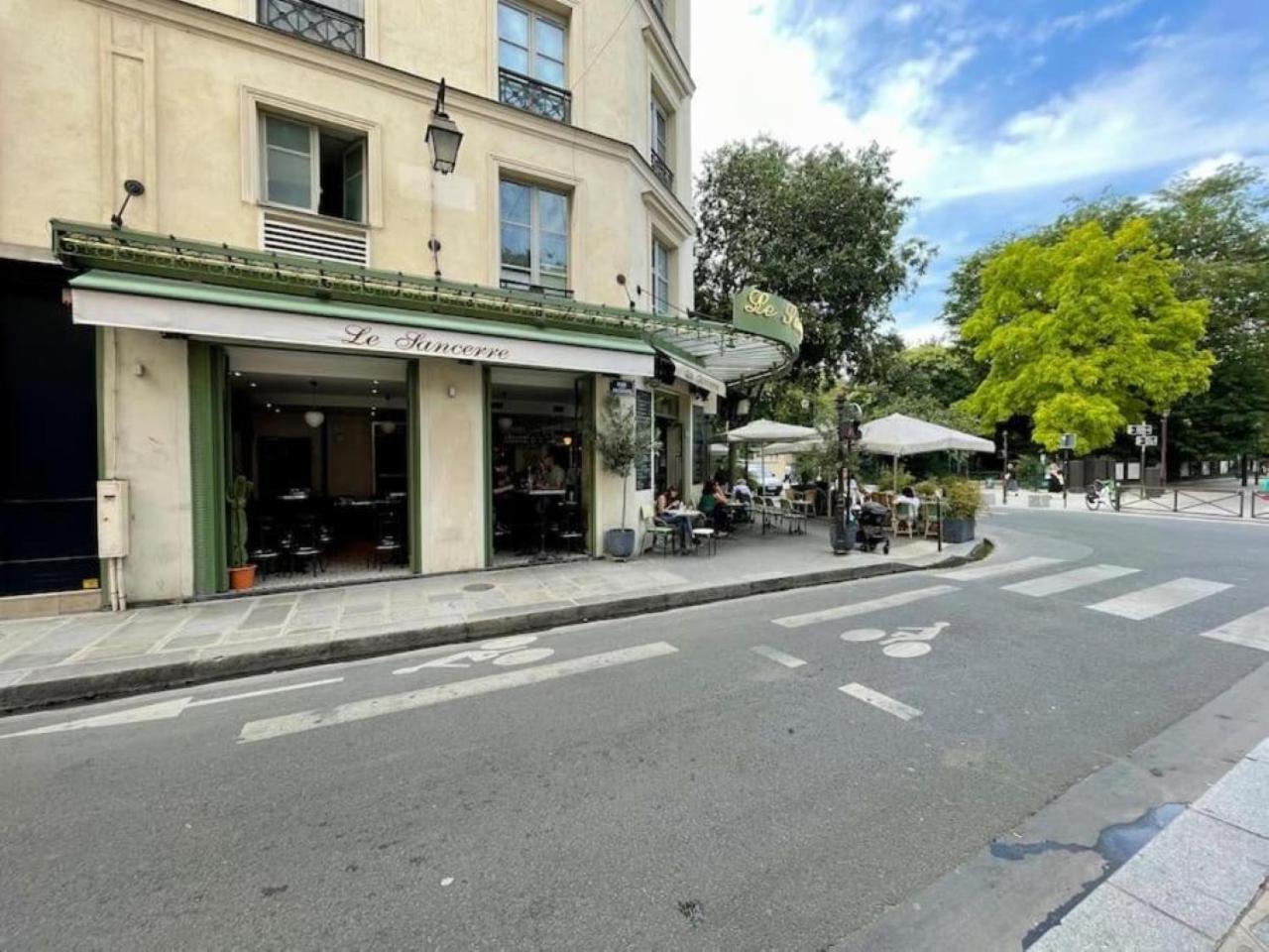 Archives Gallery -Unique and élégant Studio Paris center
