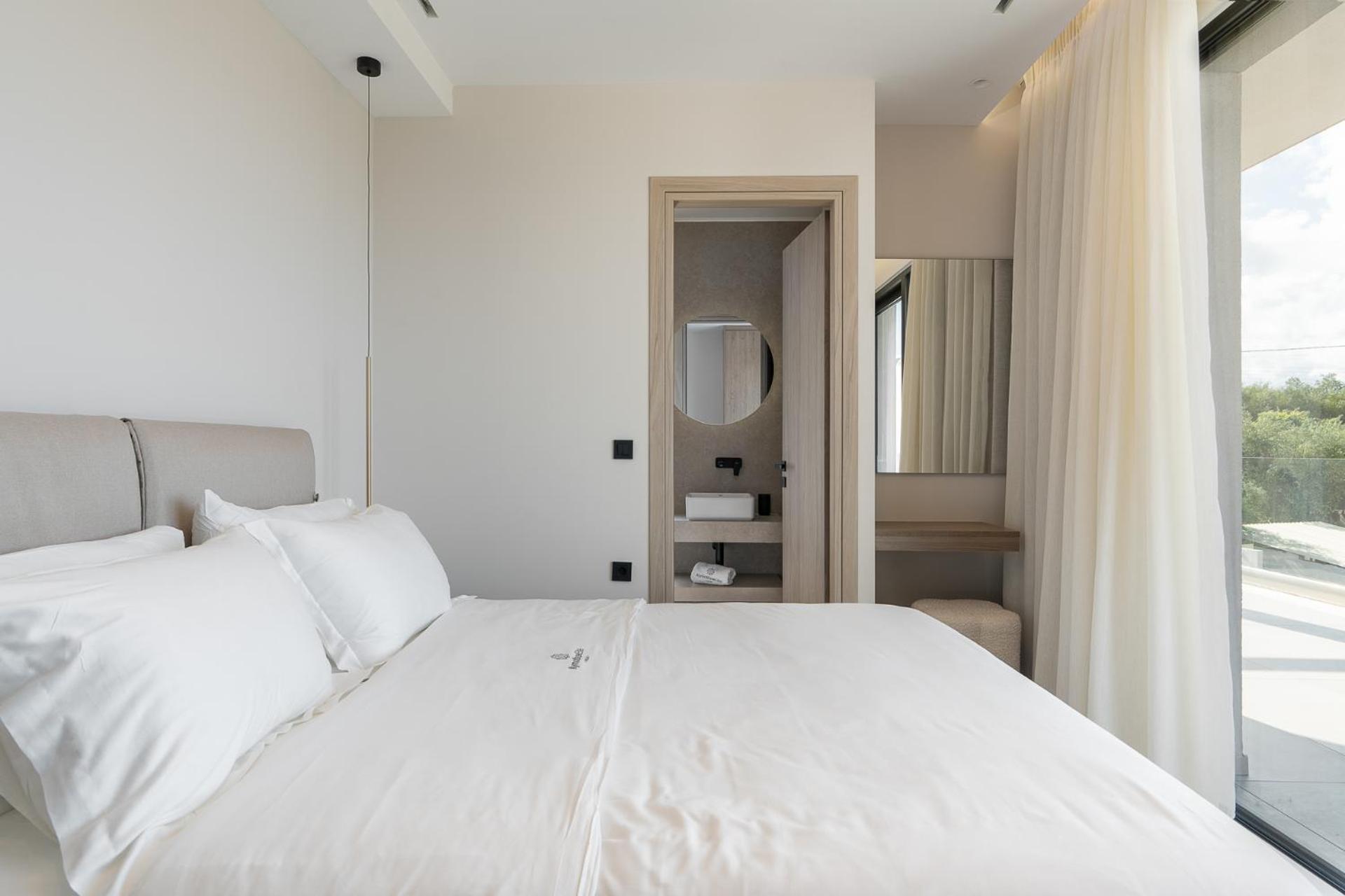 Kymothoe Elite Villas
