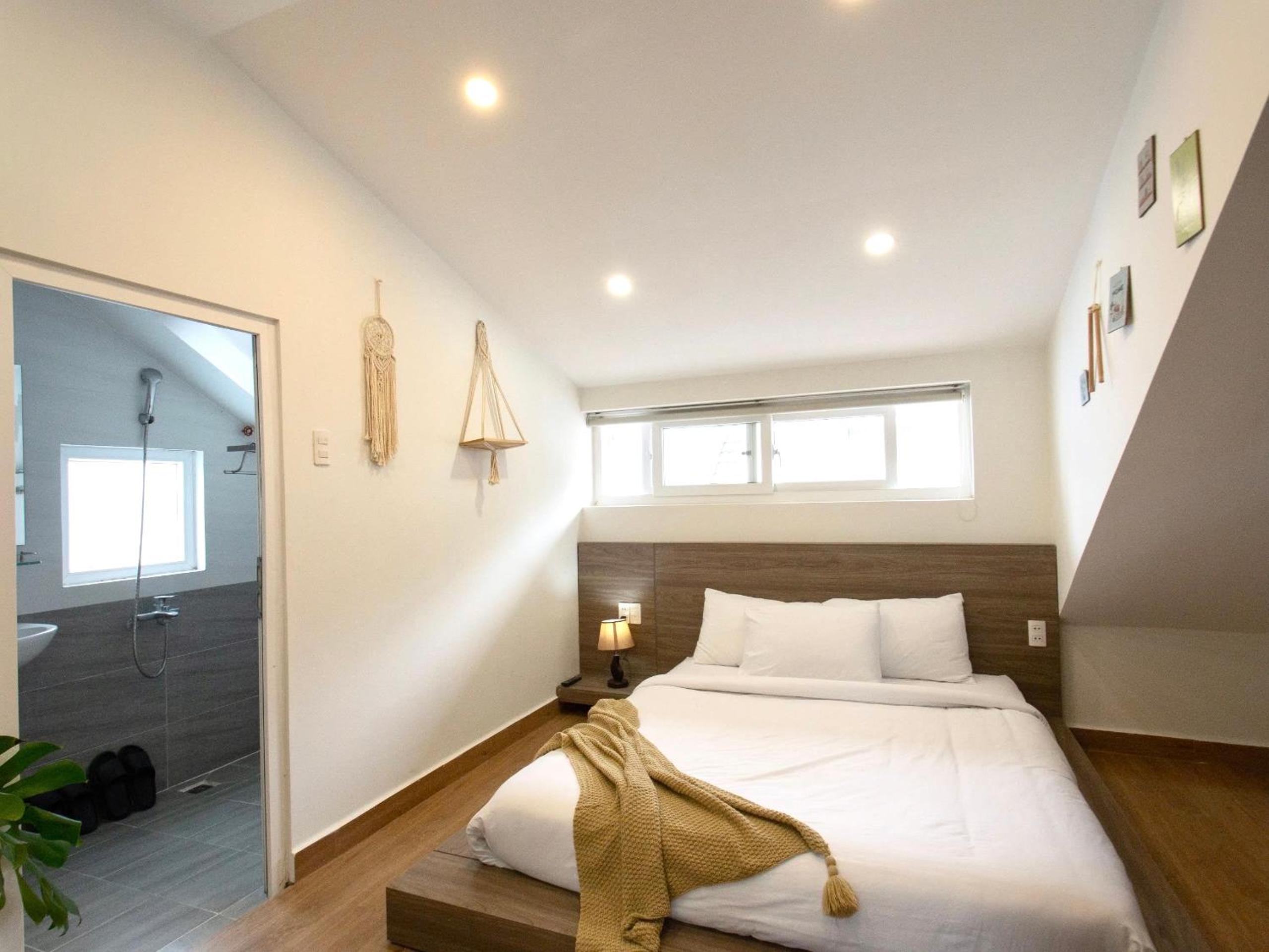 K HO DISCOVERY Guest House