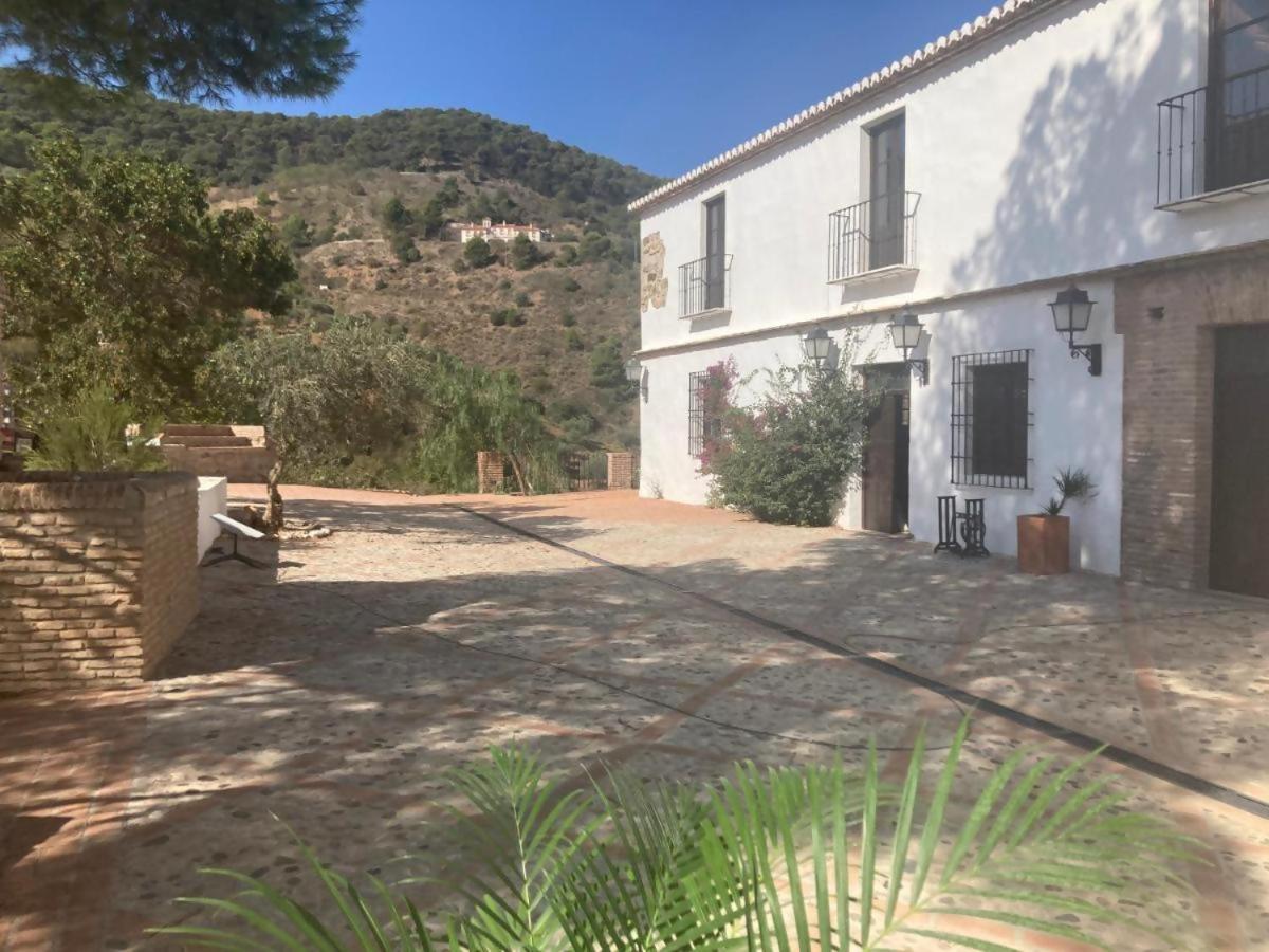 Lagar De Trevenez Montes De Malaga