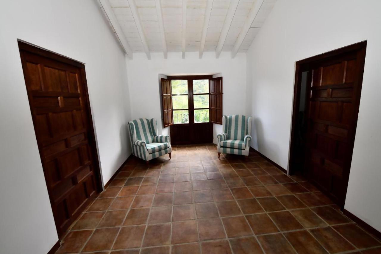 Lagar De Trevenez Montes De Malaga
