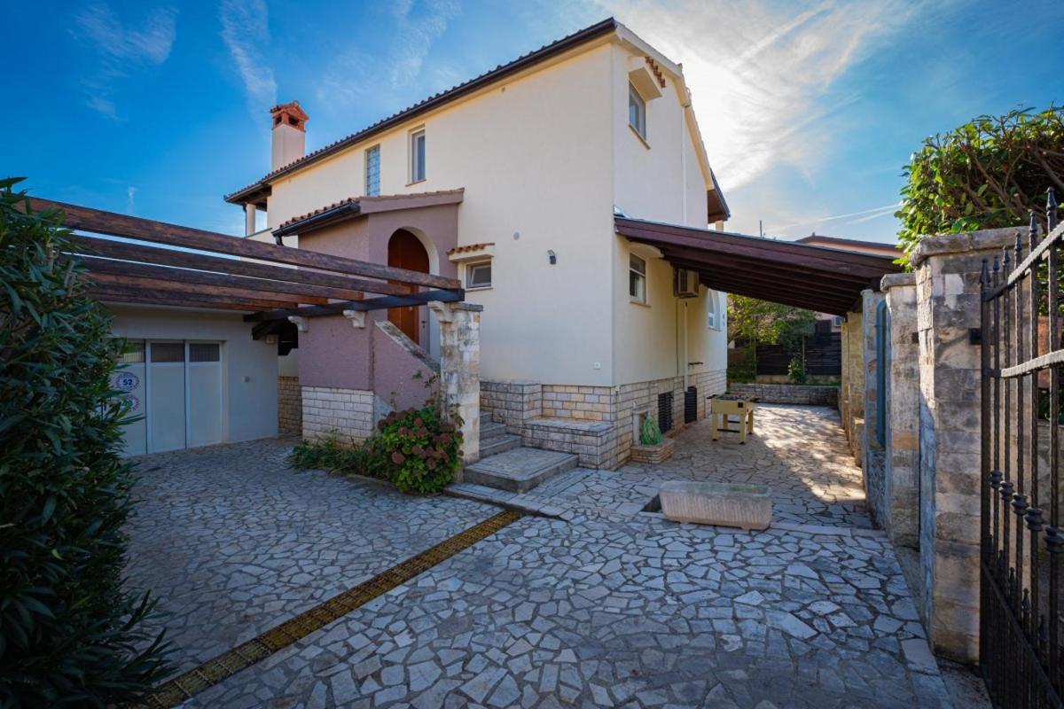 Villa Golf House in Ližnjan - Haus für 9-10 Personen view 3