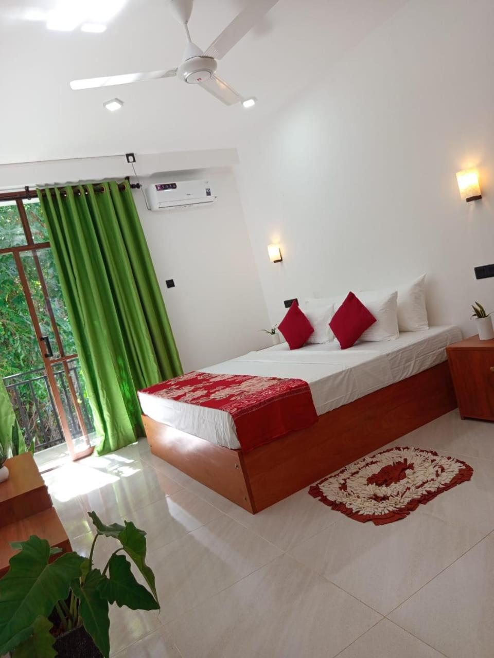 Randon Resort Mirissa