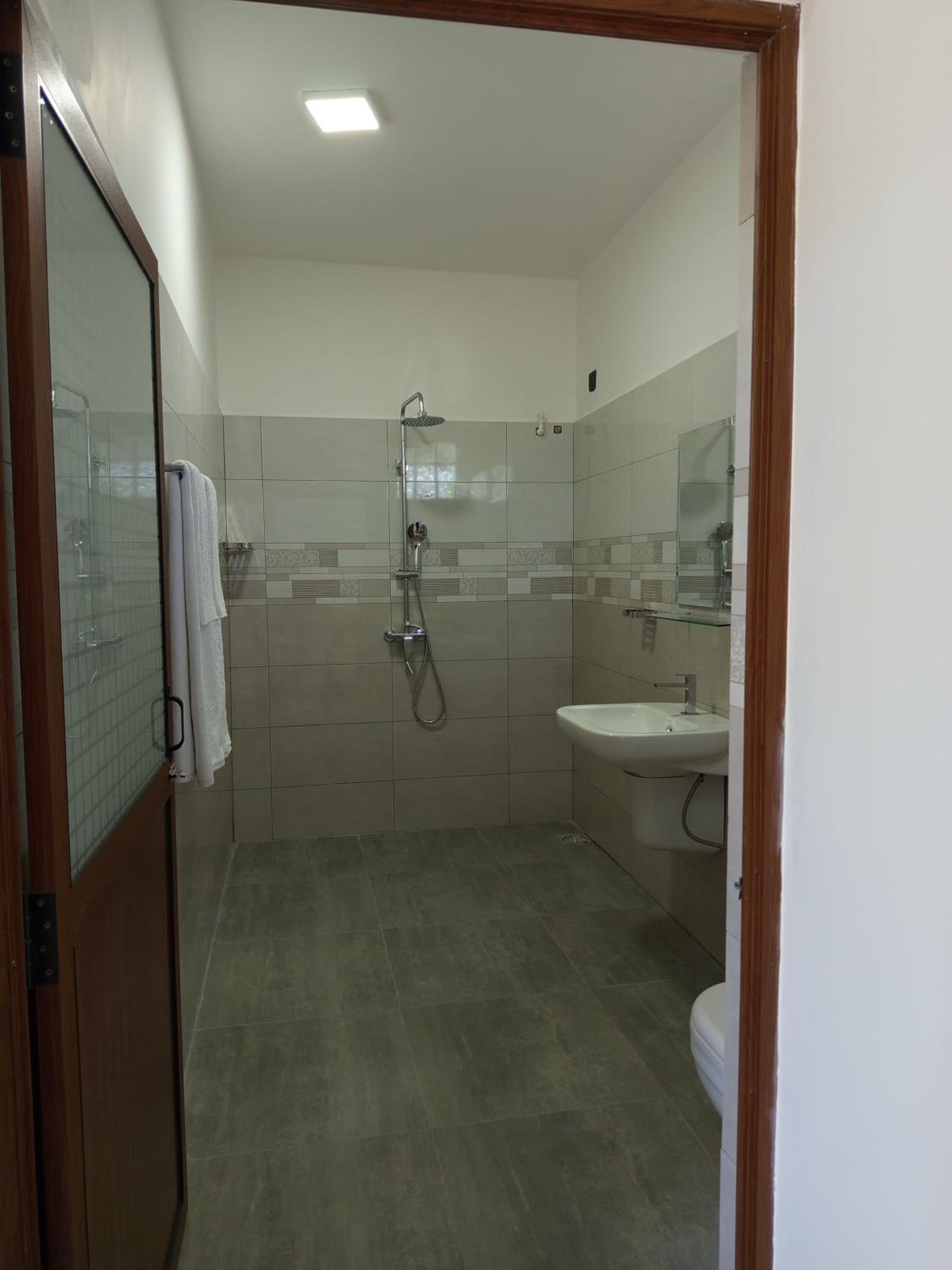 Randon Resort Mirissa