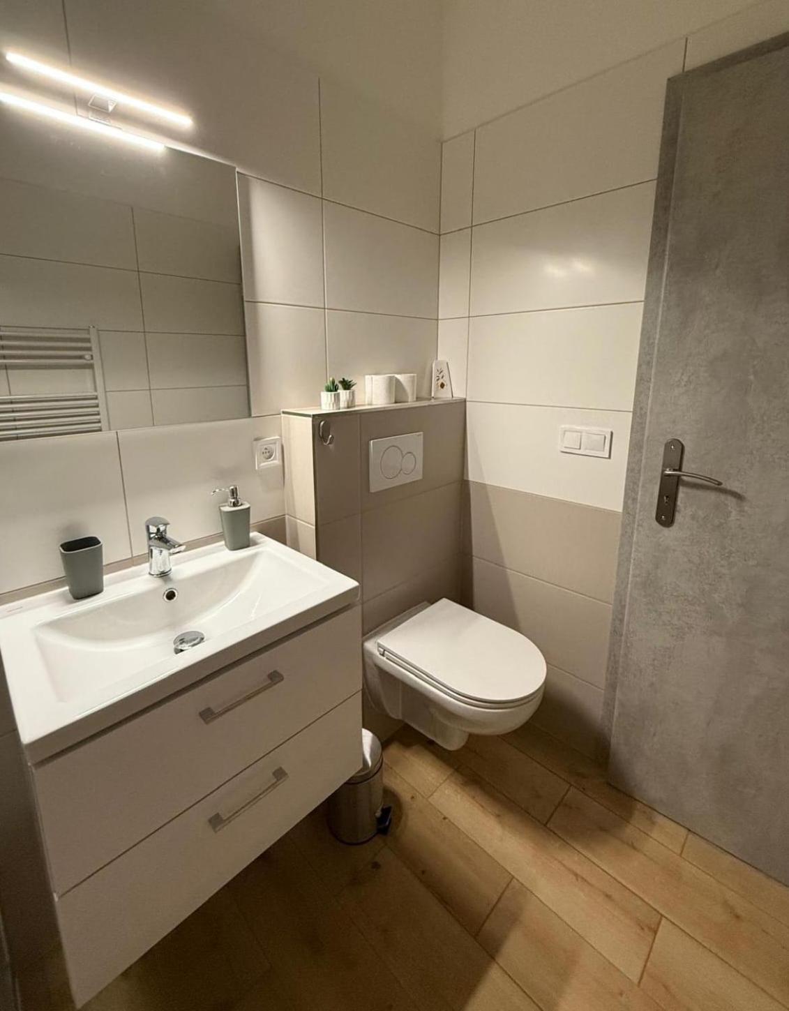 Apartmány U Kostela