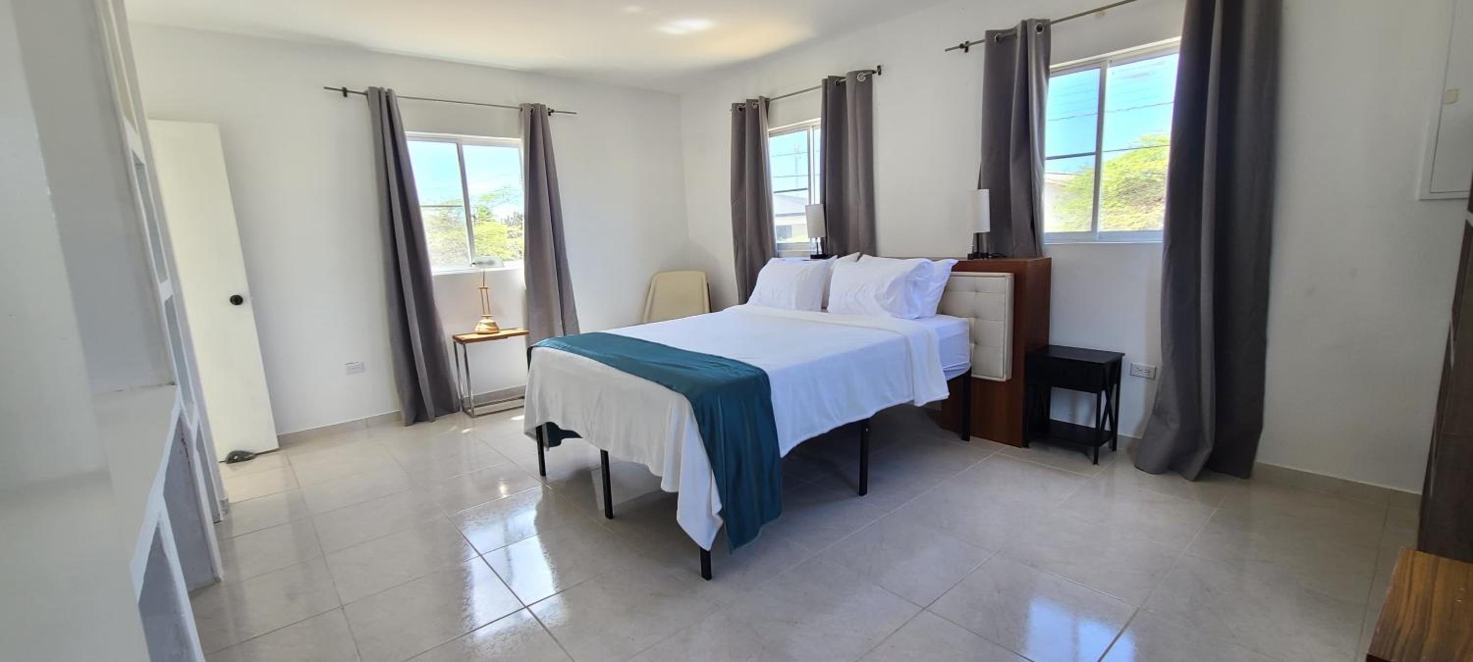 PALM BEACH HOUSE ARUBA one happy island