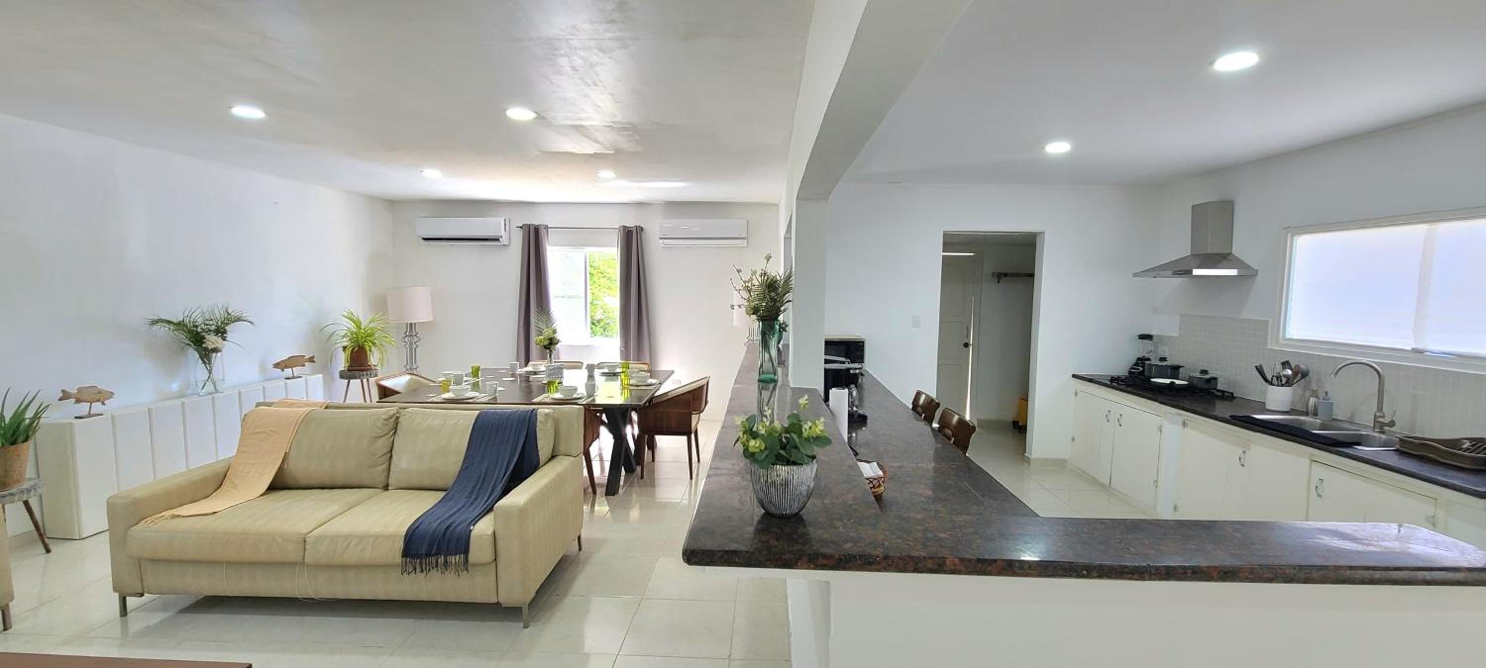 PALM BEACH HOUSE ARUBA one happy island