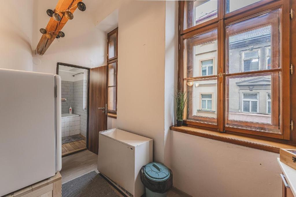 Moderní apartmán u Velkého náměstí 1, Wi-Fi zdarma, koupelna s vanou