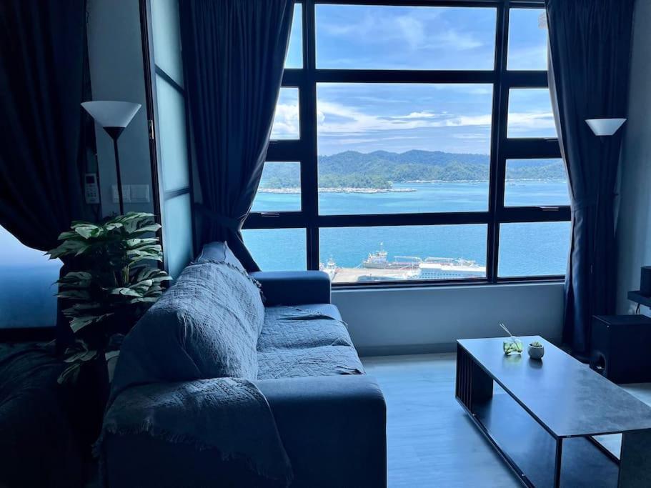 JQ Sea & Sunset view, 25th floor, Swimming Pool, byMGSabah photo 2
