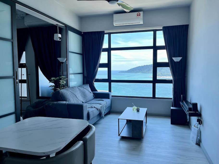 JQ Sea & Sunset view, 25th floor, Swimming Pool, byMGSabah photo 8