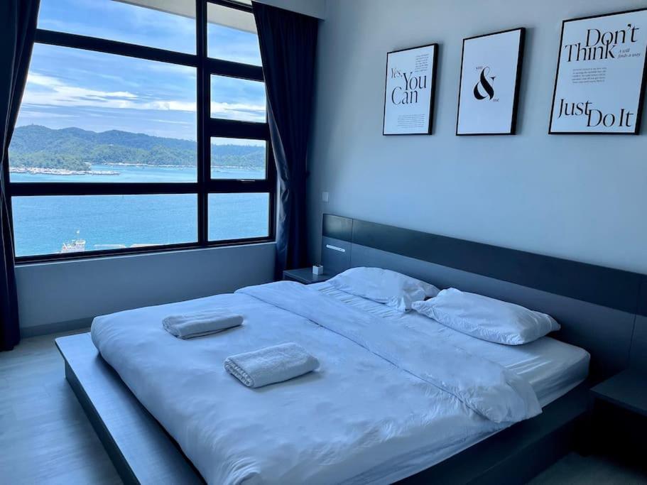JQ Sea & Sunset view, 25th floor, Swimming Pool, byMGSabah photo 4