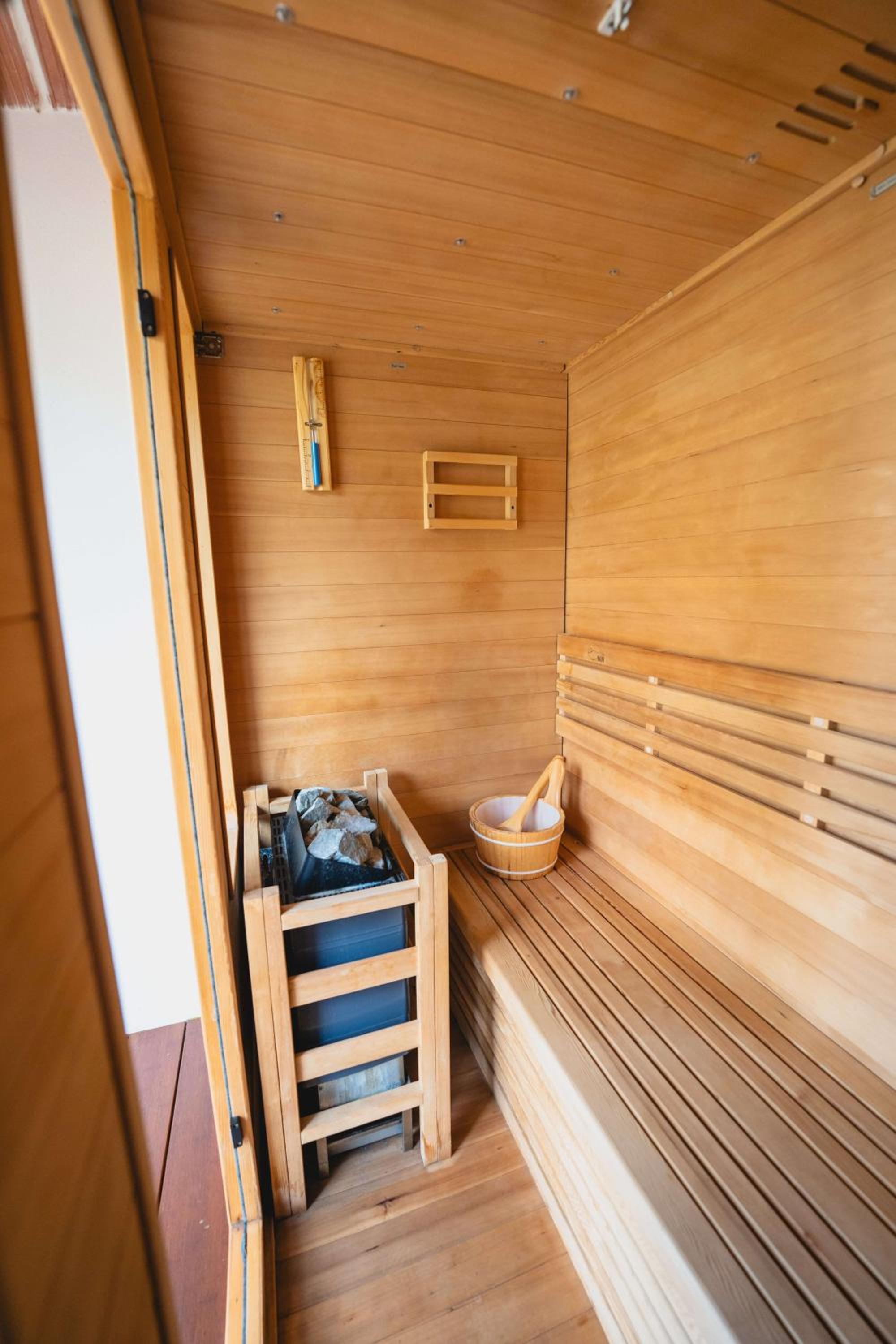 Es Mirador de Vernissa. Jacuzzi, sauna y piscina