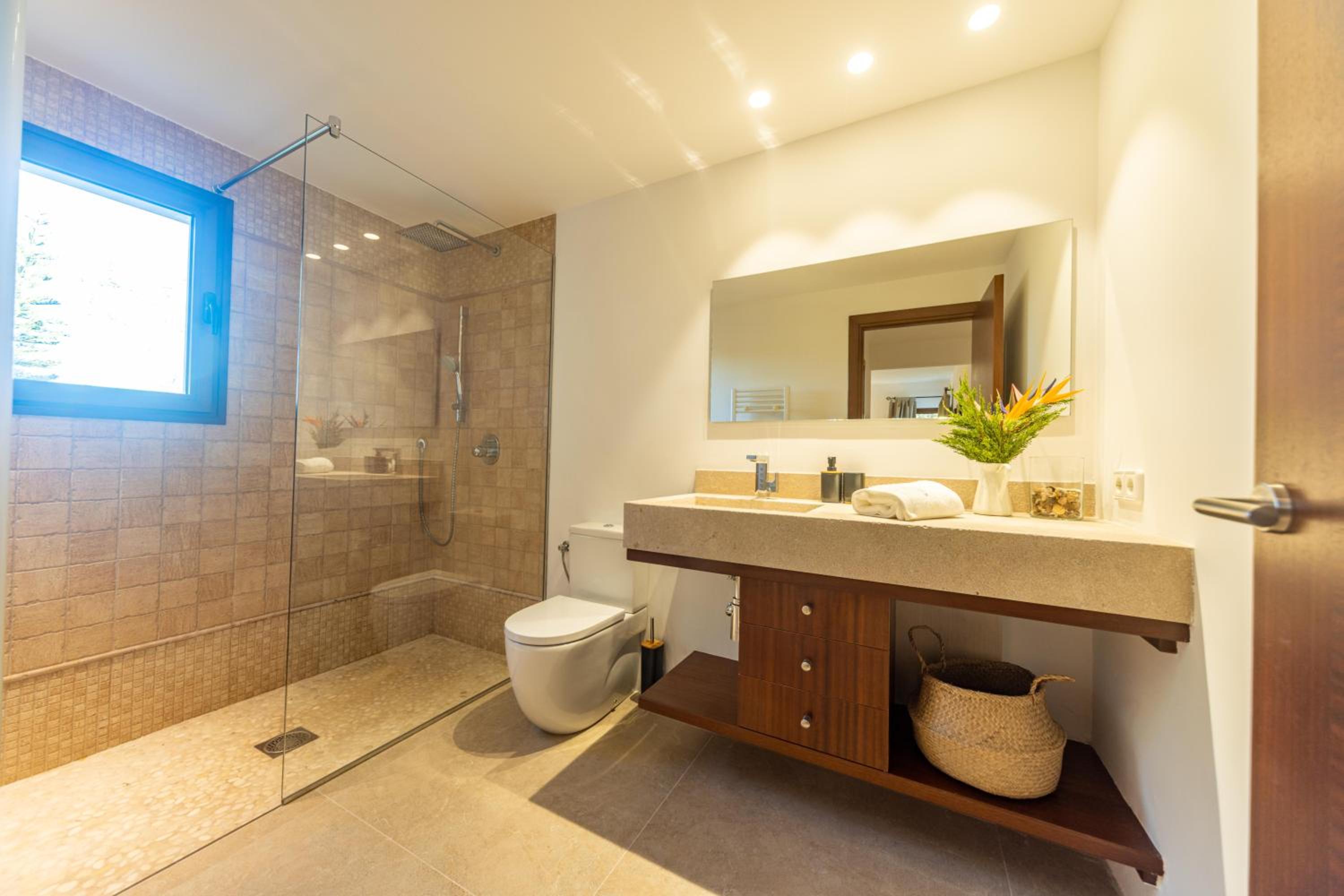 Es Mirador de Vernissa. Jacuzzi, sauna y piscina