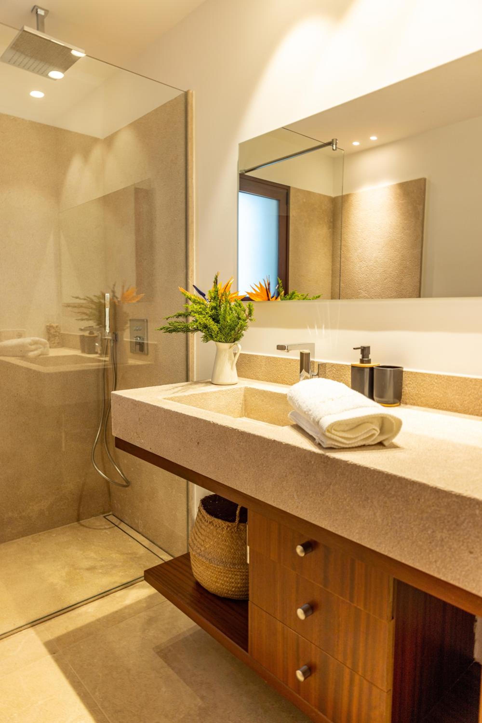 Es Mirador de Vernissa. Jacuzzi, sauna y piscina