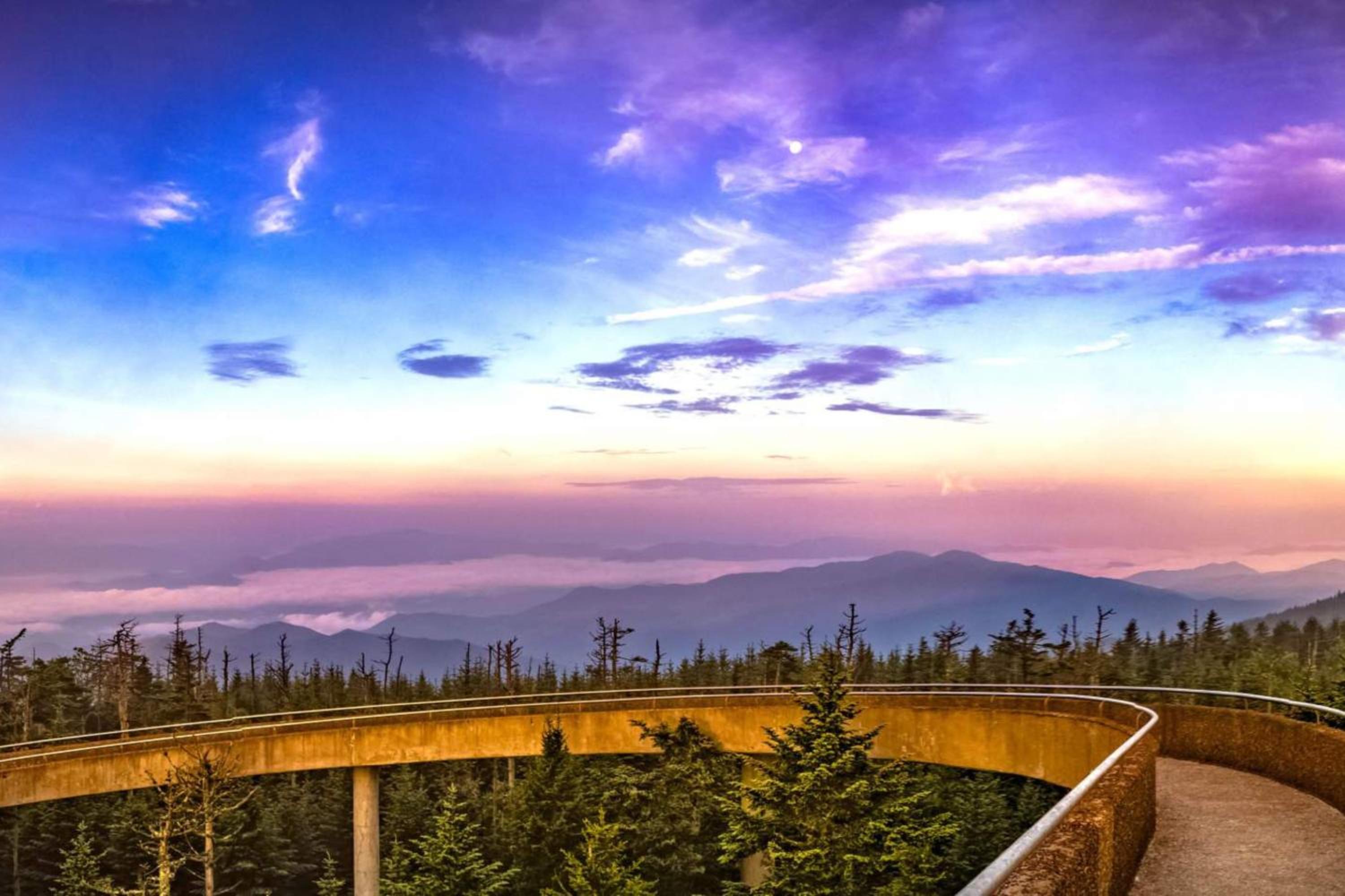 Cumulo Cabin - Fall Deals! Hot Tub, Mountain Views, Firepit, Dogs Welcome! view 5