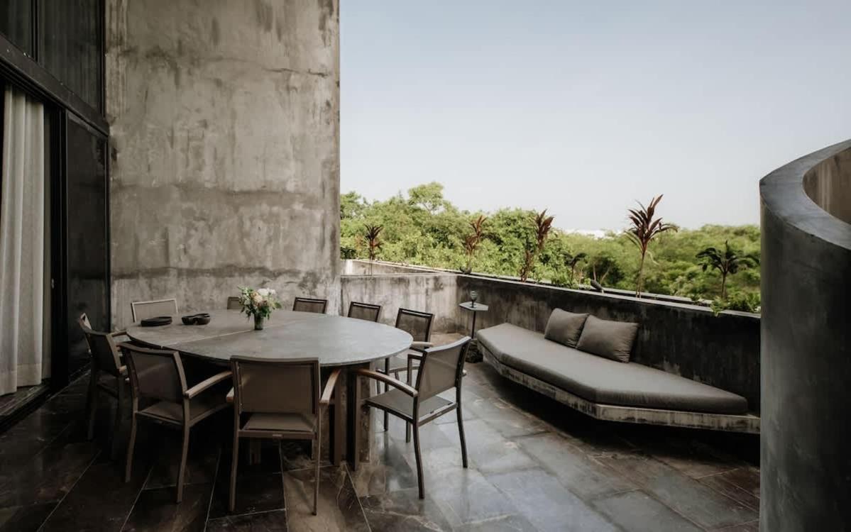 Barneys NY Black Penthouse Pool Concierge view 5