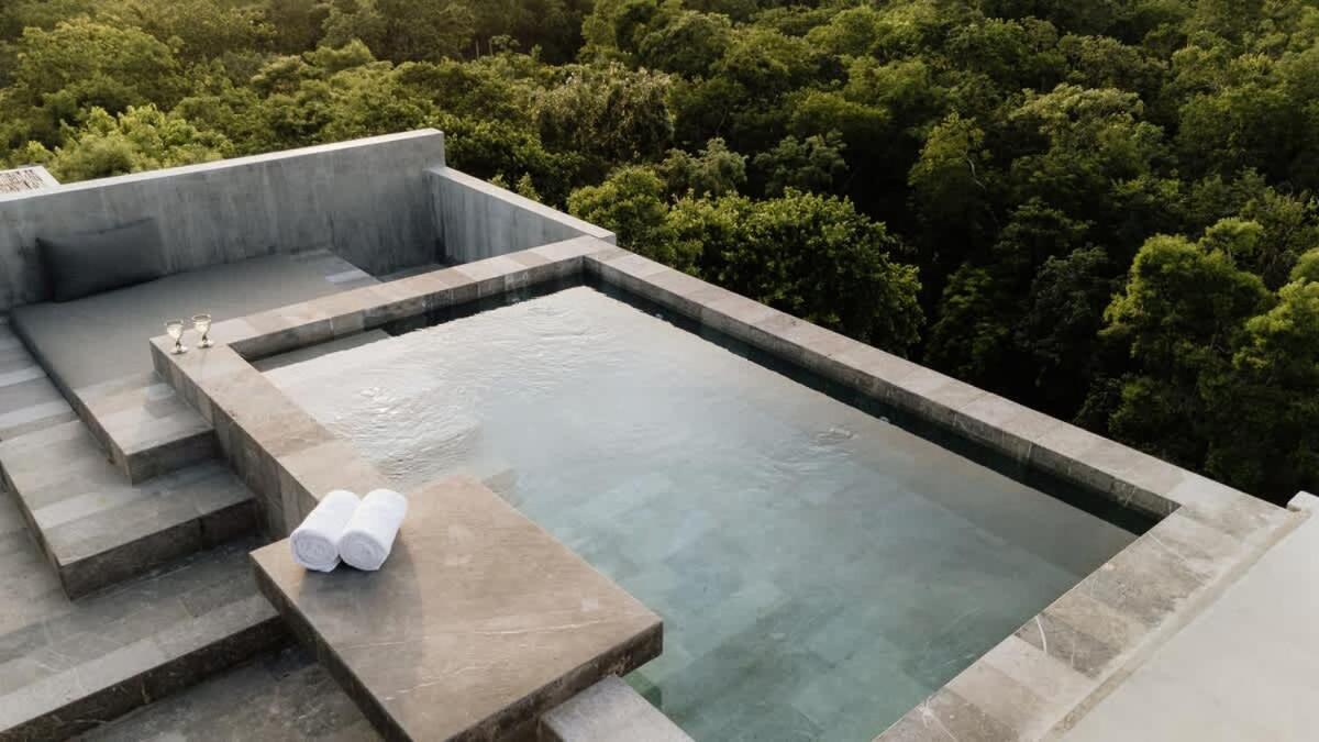 Barneys NY Black Penthouse Pool Concierge view 4