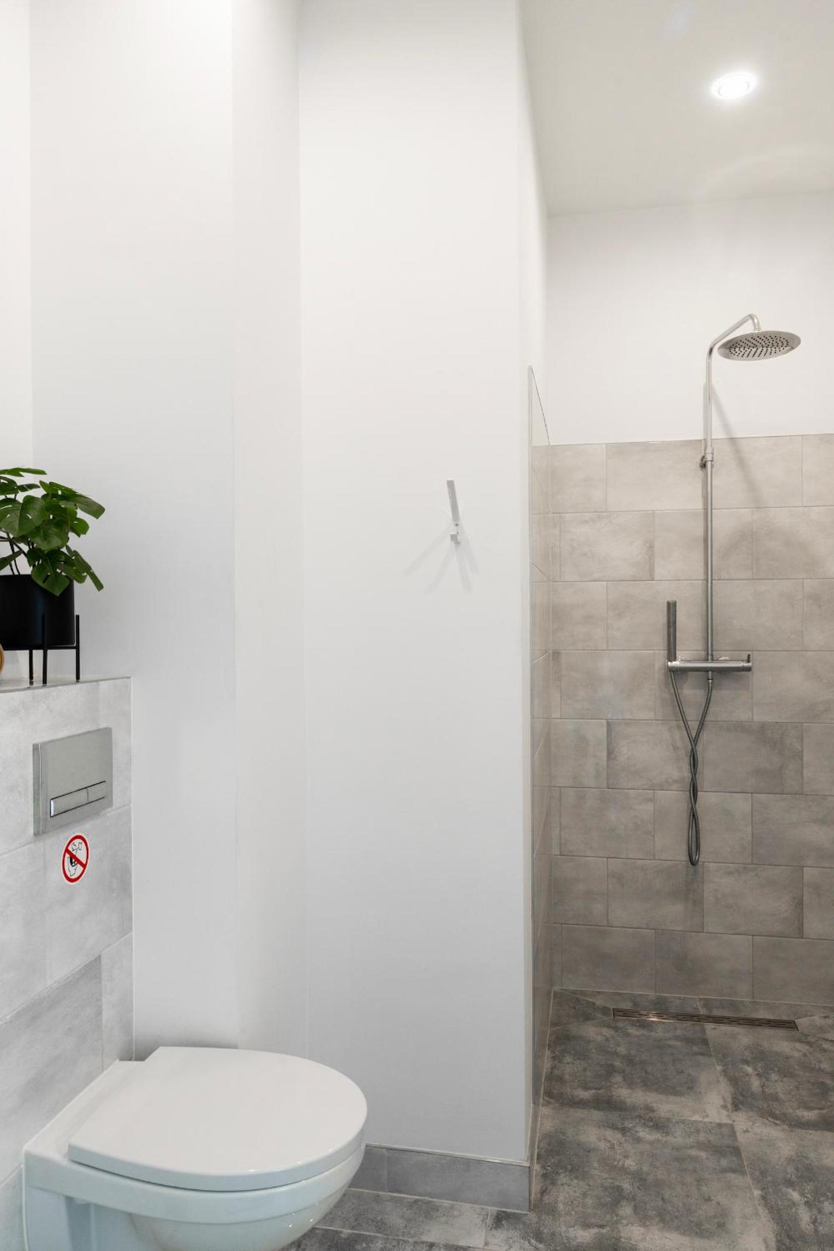Photo 93