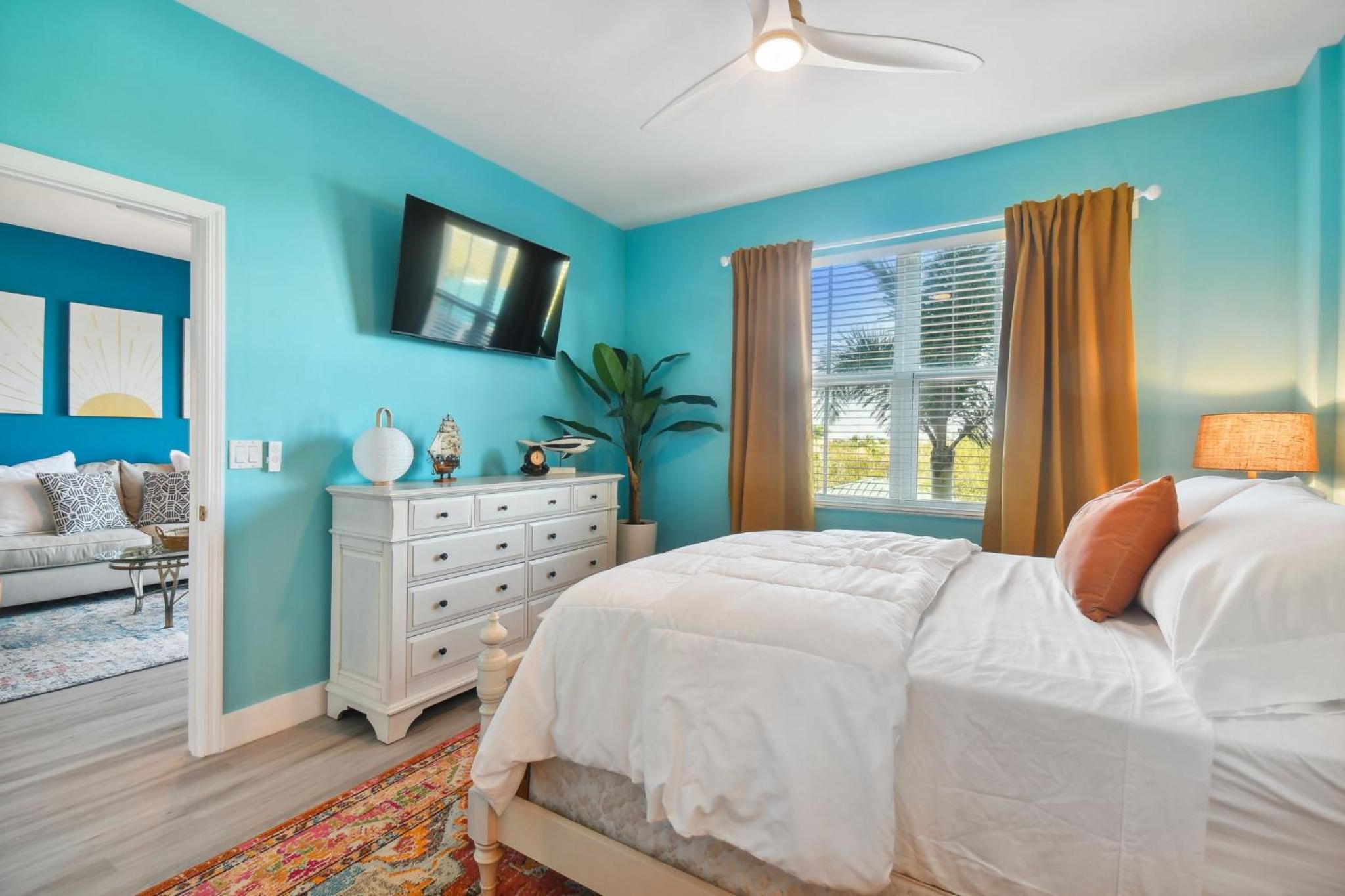 Fabulous Golf and Marina Community Condo view 4