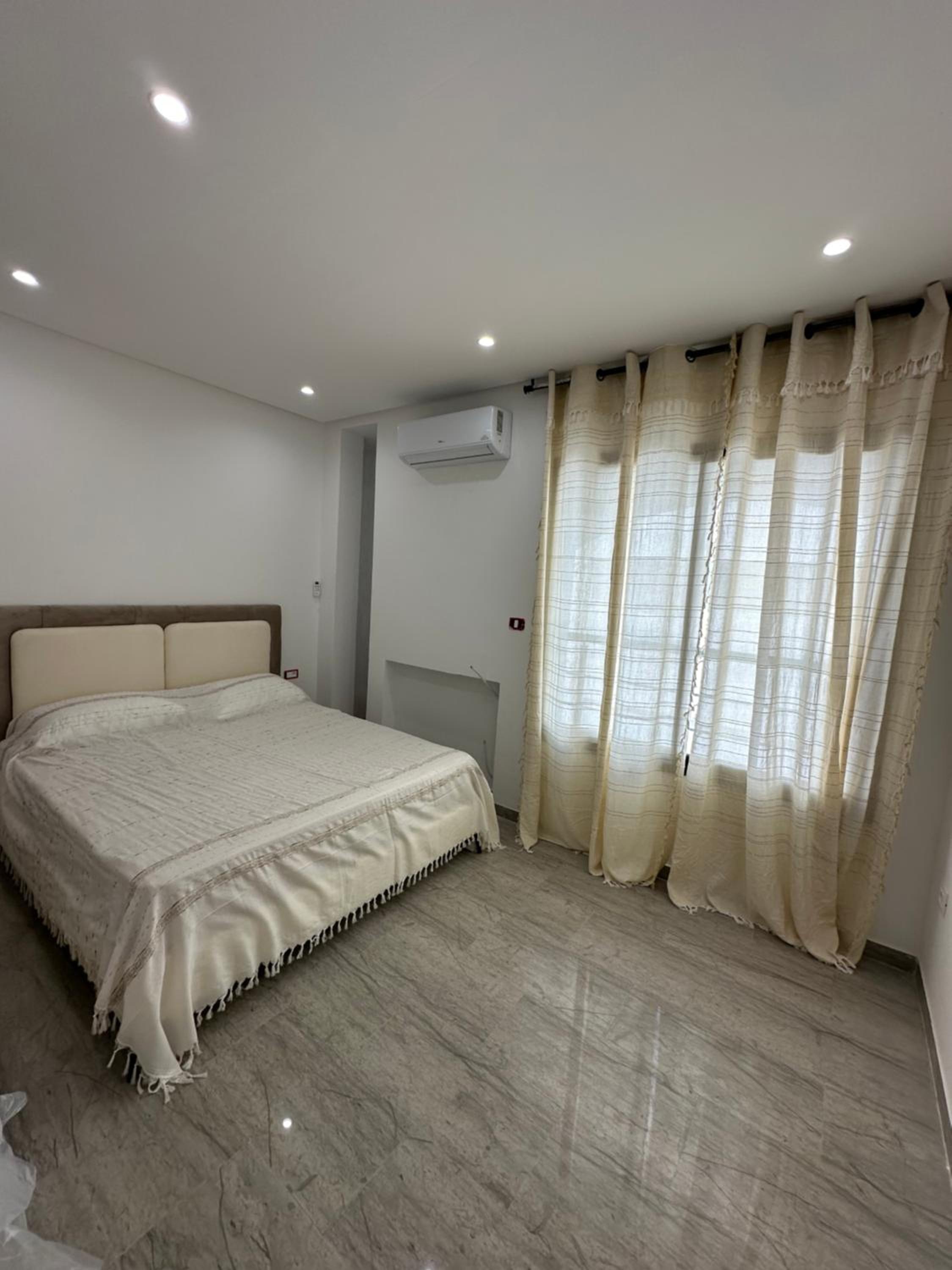Lily Apartments