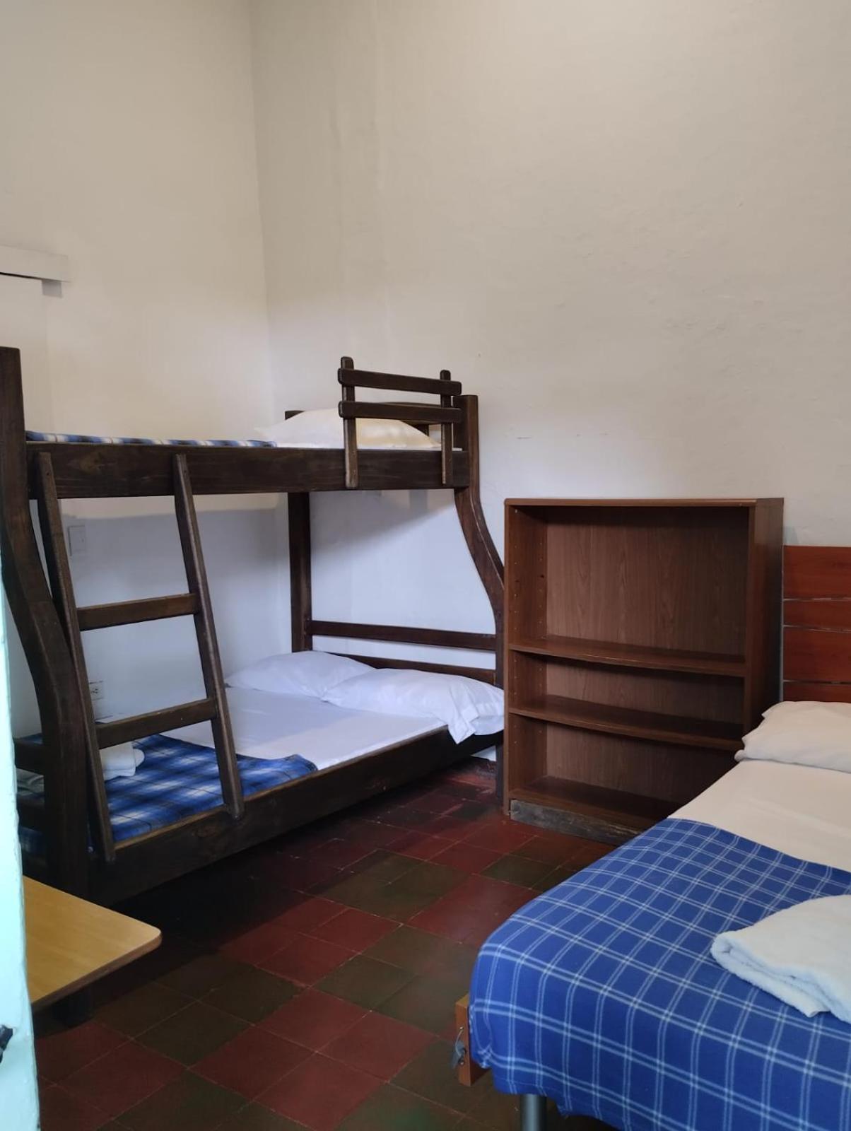 Sandalio Hostal Cali