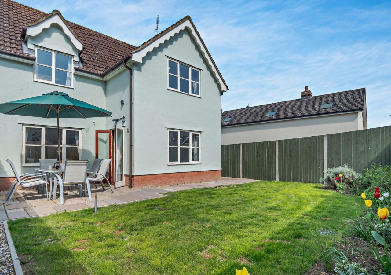 4 Bed in Woodbridge oc-s27356