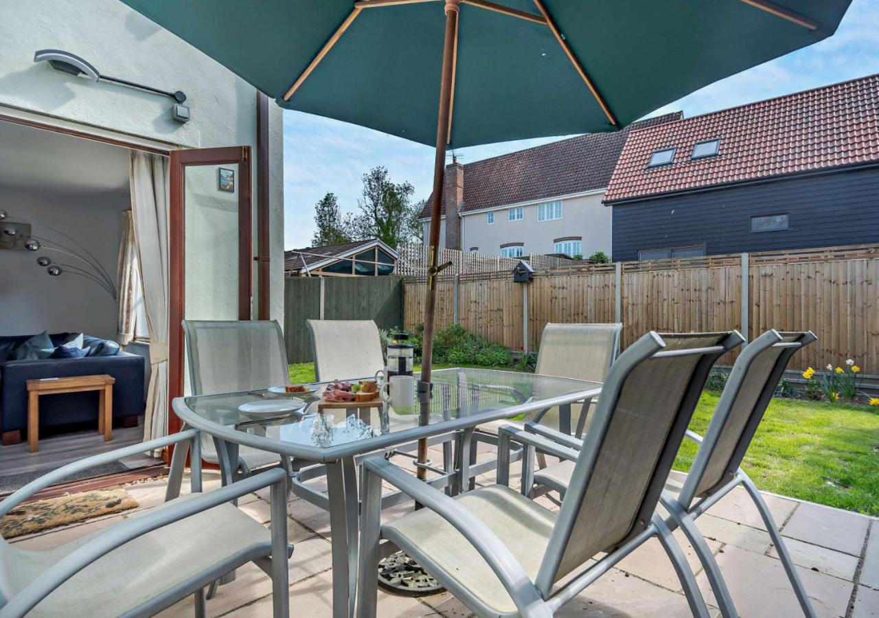 4 Bed in Woodbridge oc-s27356