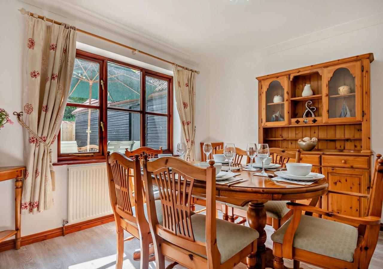 4 Bed in Woodbridge oc-s27356