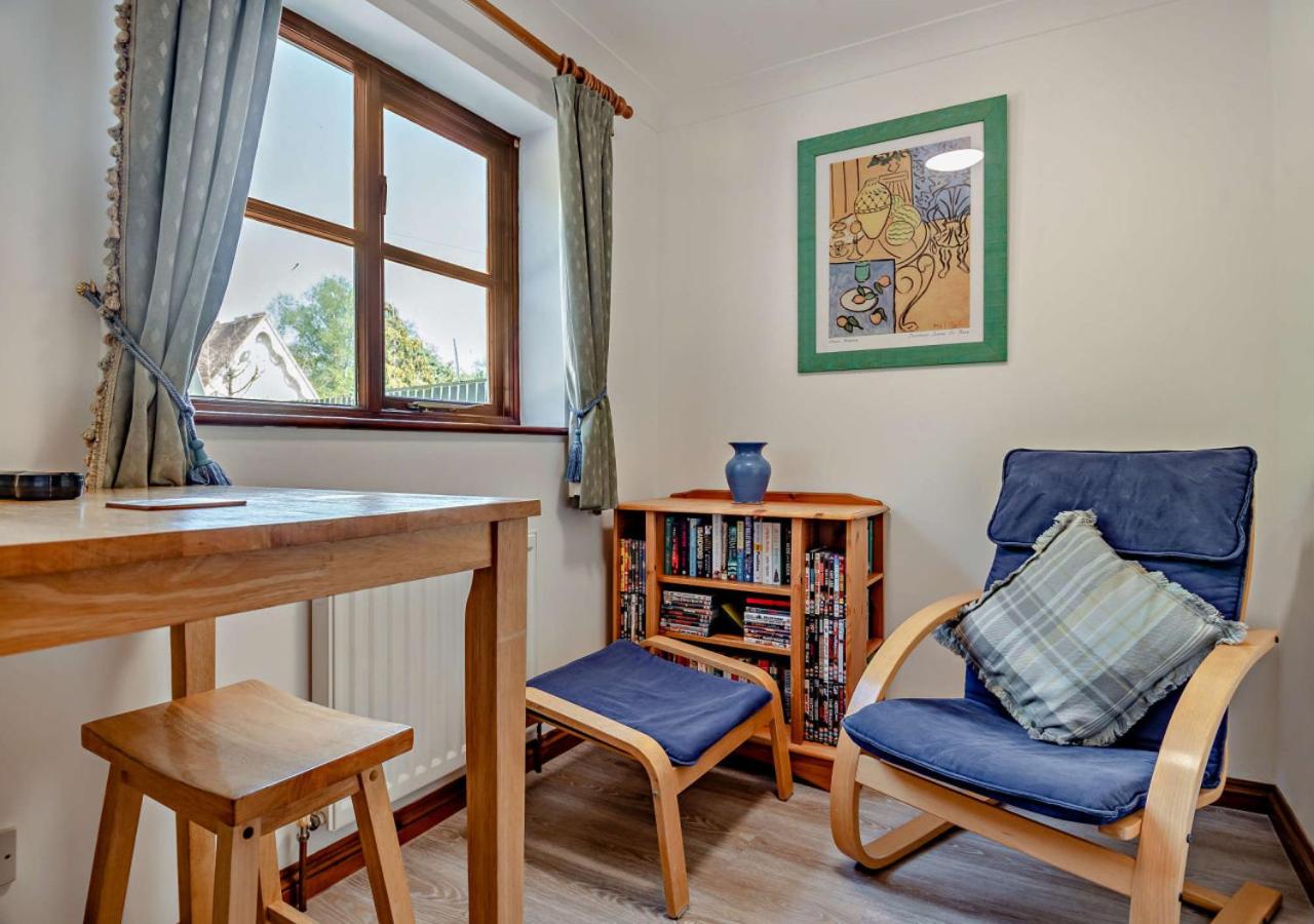 4 Bed in Woodbridge oc-s27356