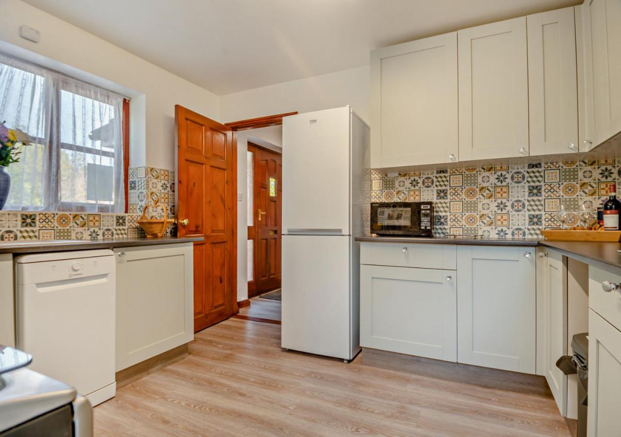 4 Bed in Woodbridge oc-s27356