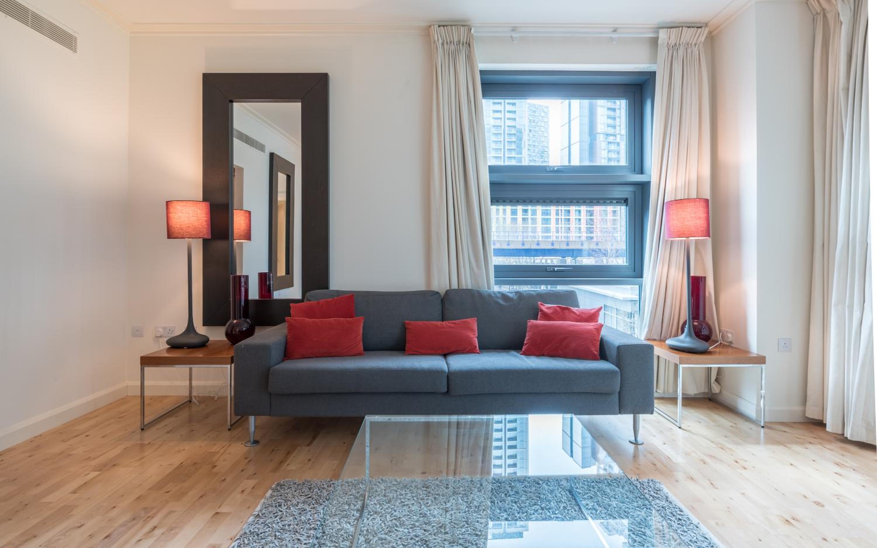 City Waterfront Apartments