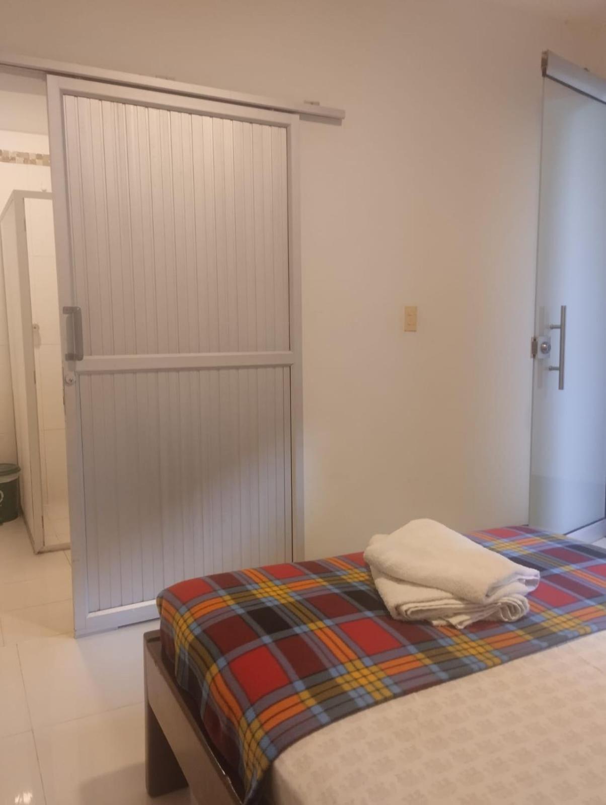 Sandalio Hostal Cali
