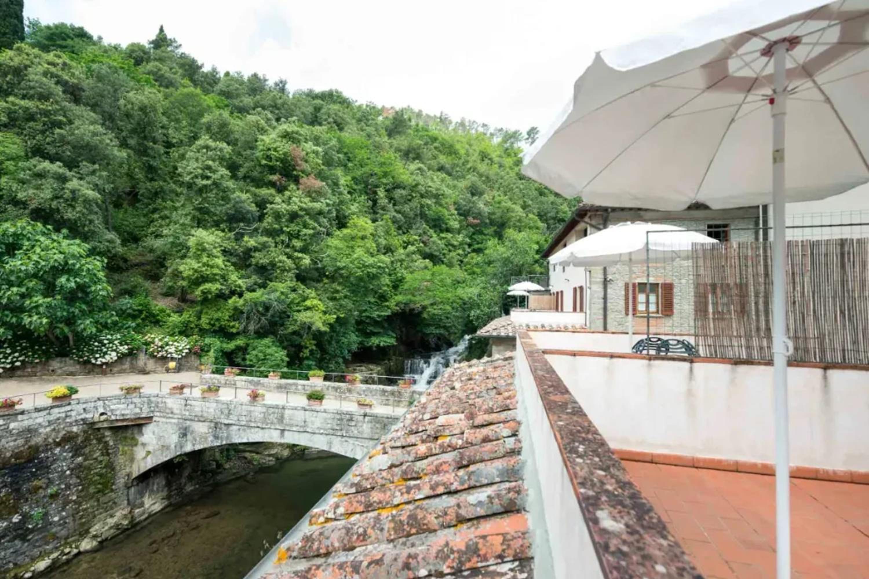 Charming Studio with Shared Pool in Loro Ciuffenna view 3