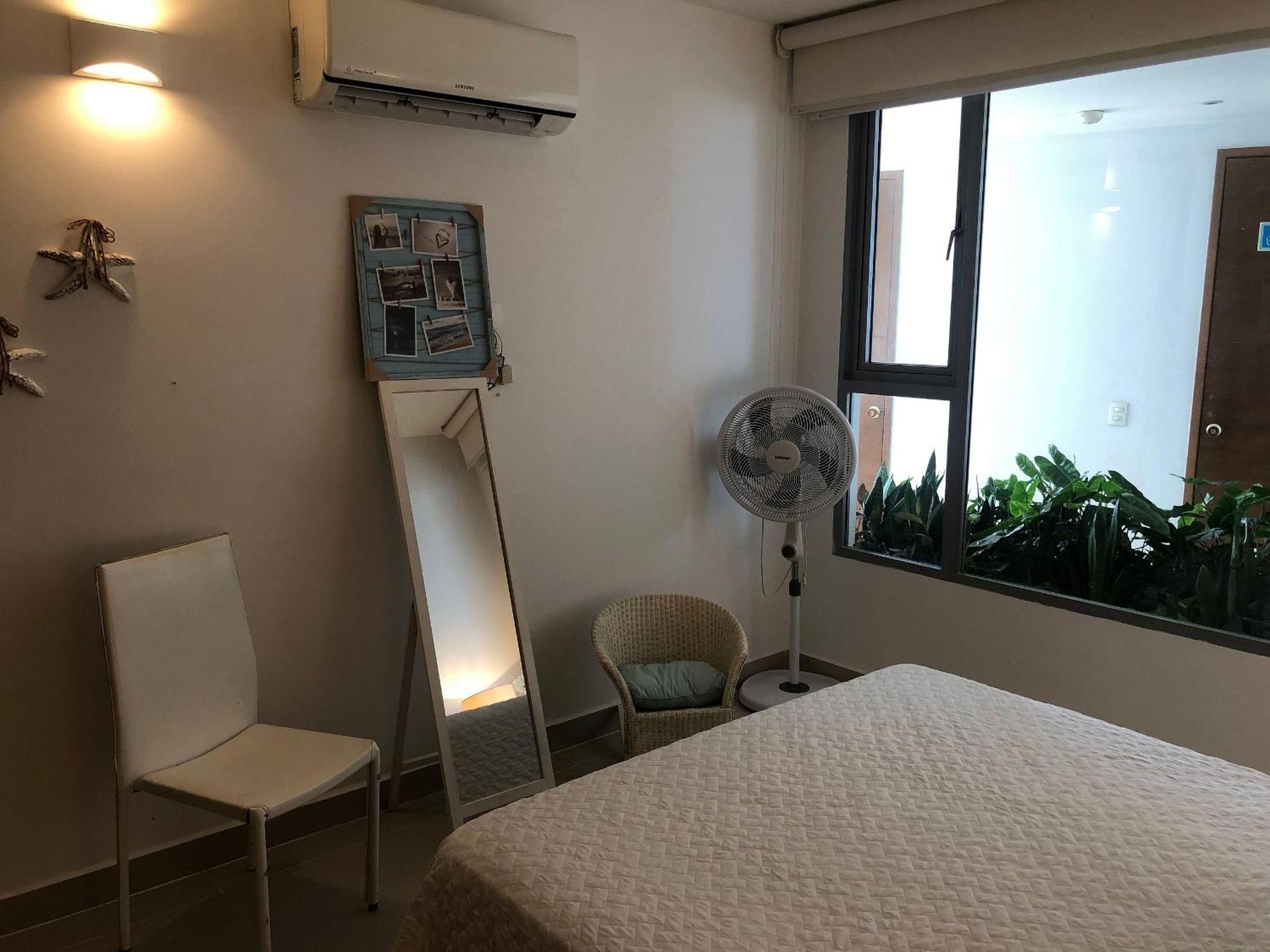 Amplios Aptos de Lujo Frente a la Playa a 5 Minutos del Centro y del Aeropuerto, en Edificio con Piscina, Jacuzzi, Sauna, Gimnasio, Turco y Seguridad las 2