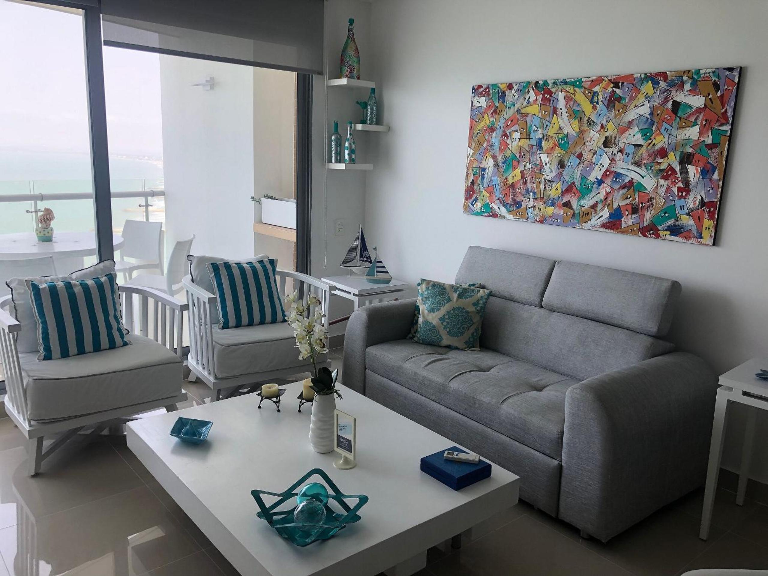 Amplios Aptos de Lujo Frente a la Playa a 5 Minutos del Centro y del Aeropuerto, en Edificio con Piscina, Jacuzzi, Sauna, Gimnasio, Turco y Seguridad las 2