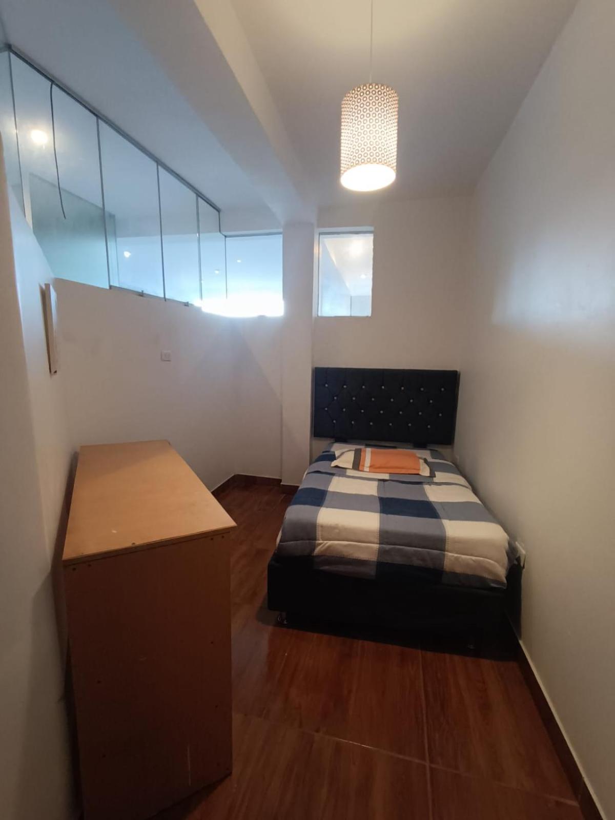 Photo 77