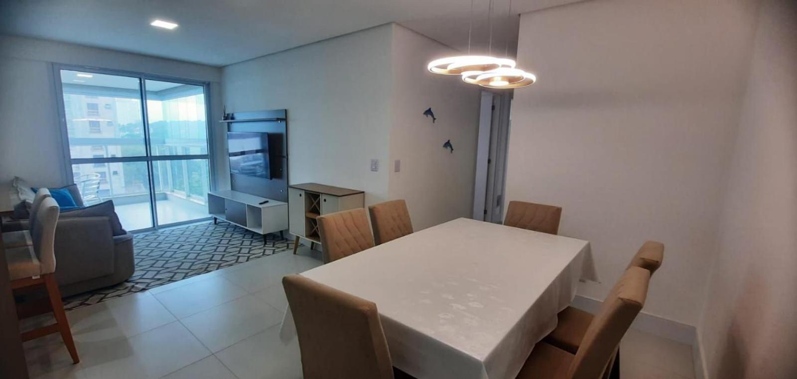 Seafront condominium with pool - SHC