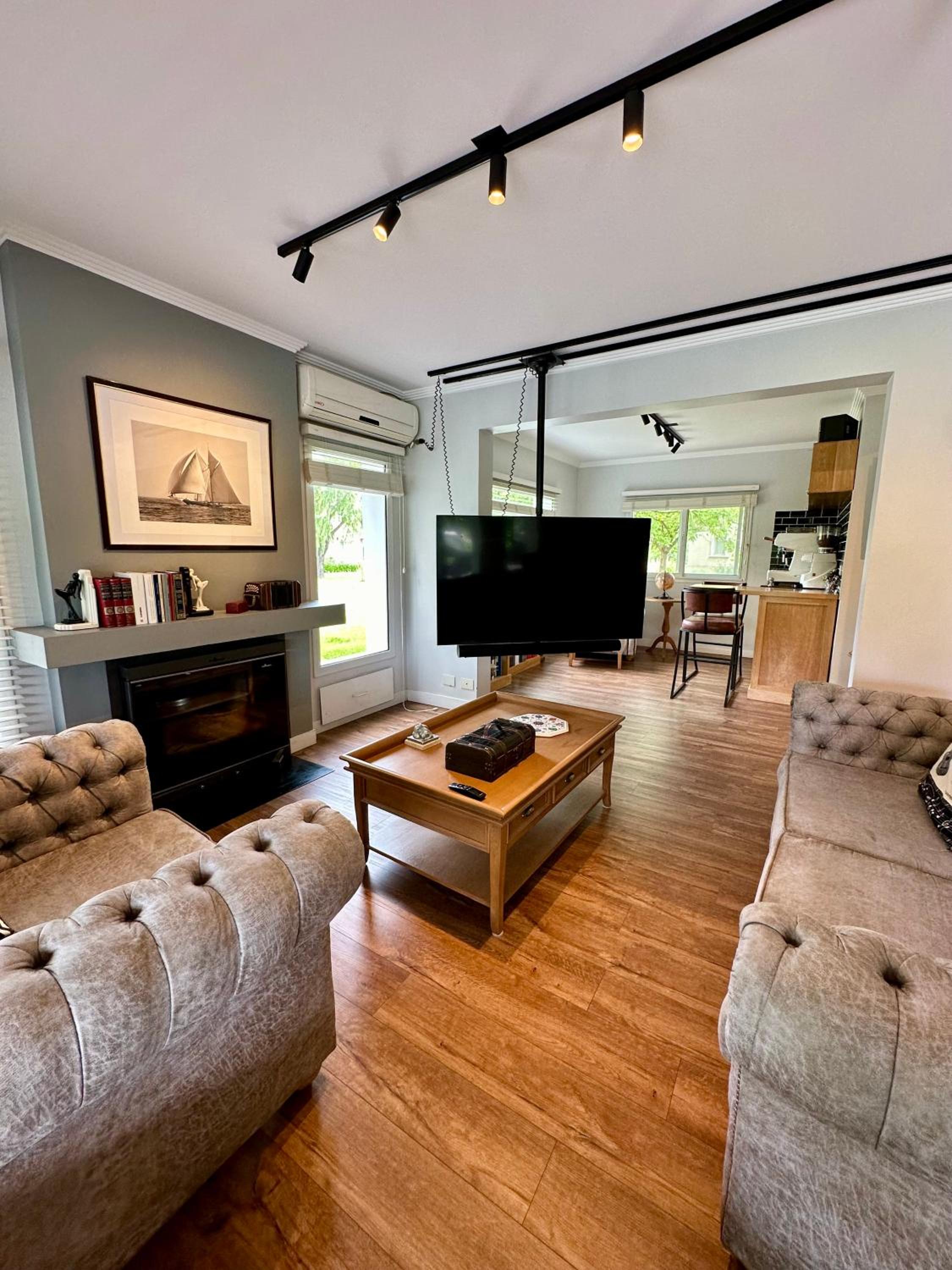 Exclusiva casa con cava privada, piscina y ascensor