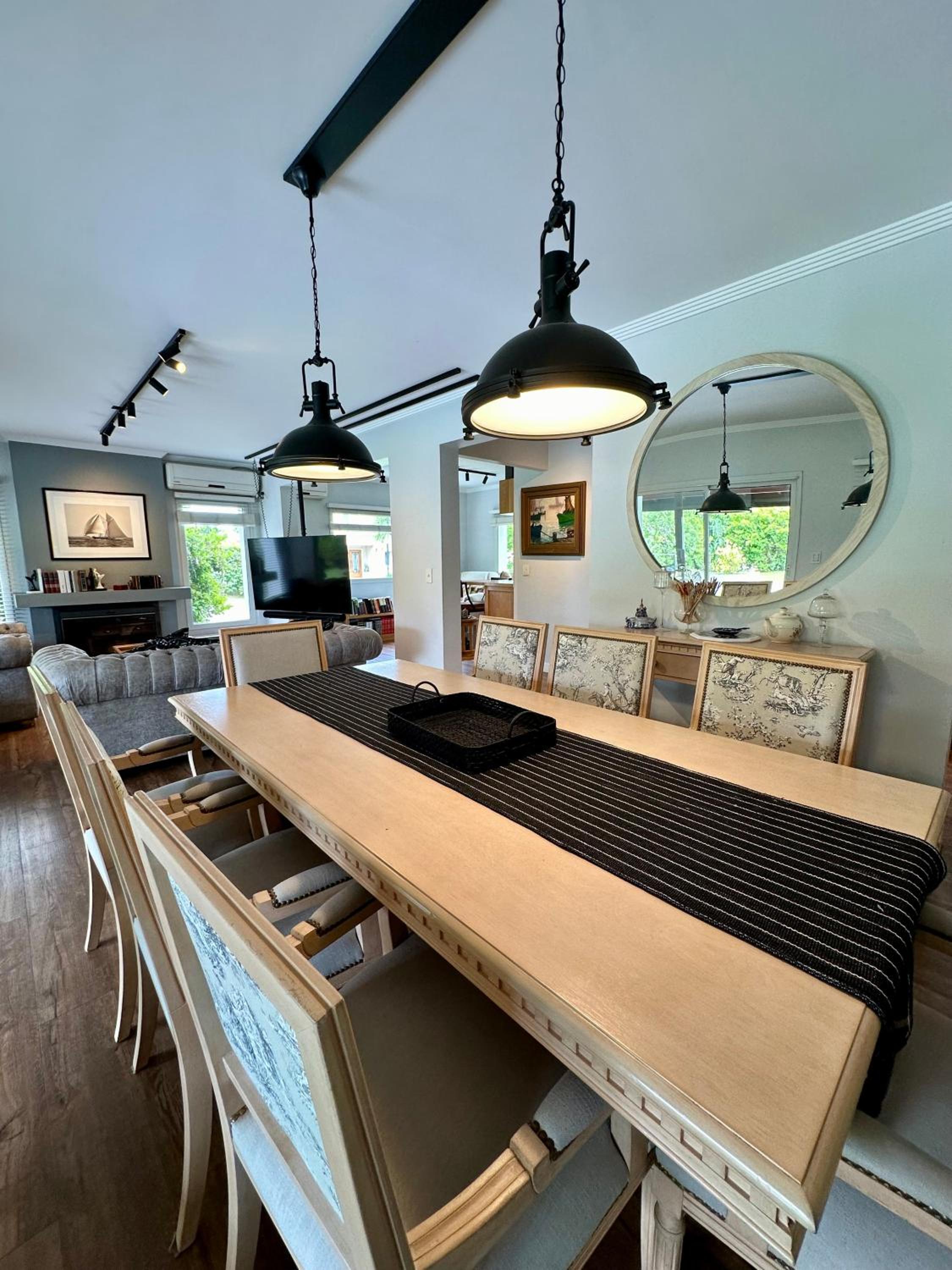 Exclusiva casa con cava privada, piscina y ascensor
