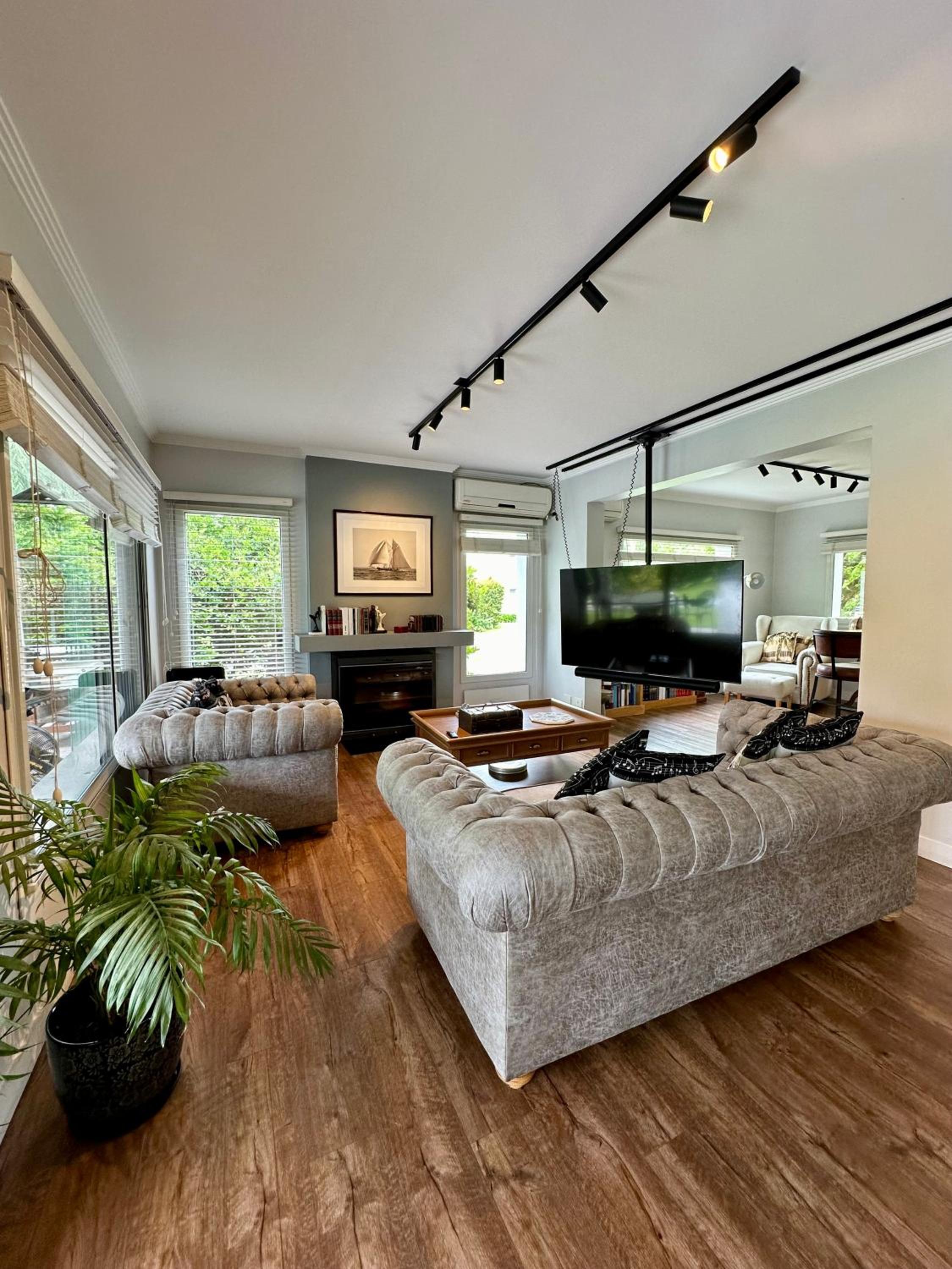 Exclusiva casa con cava privada, piscina y ascensor