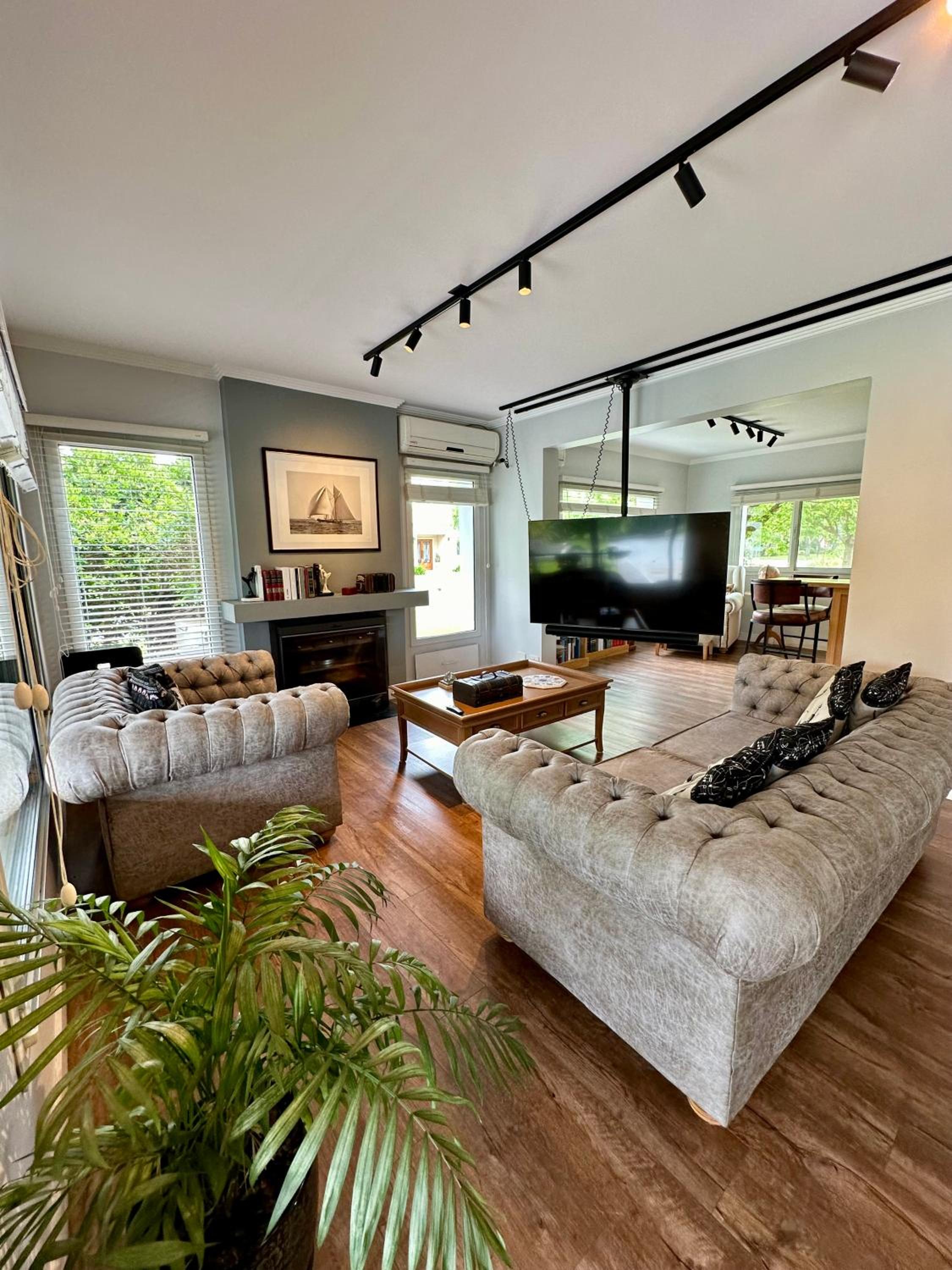Exclusiva casa con cava privada, piscina y ascensor