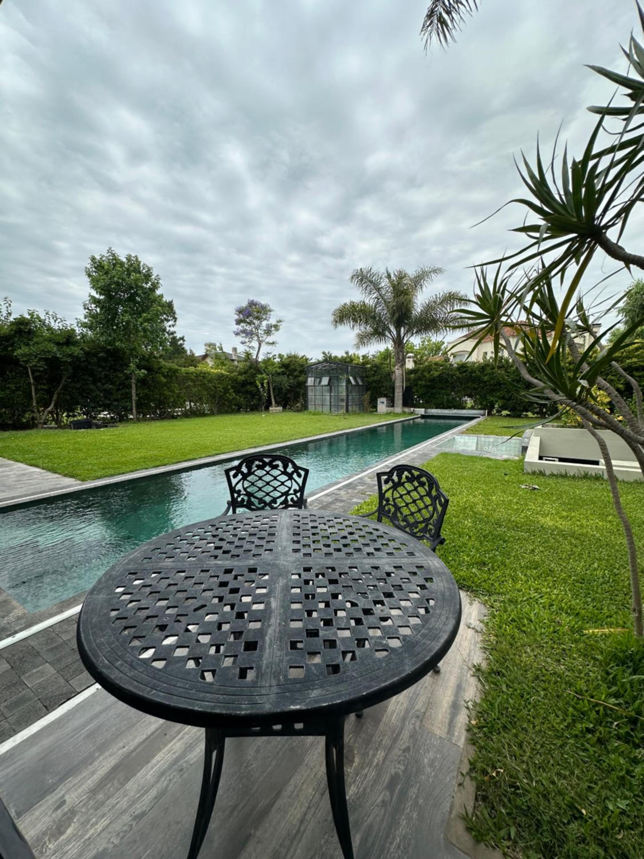 Exclusiva casa con cava privada, piscina y ascensor