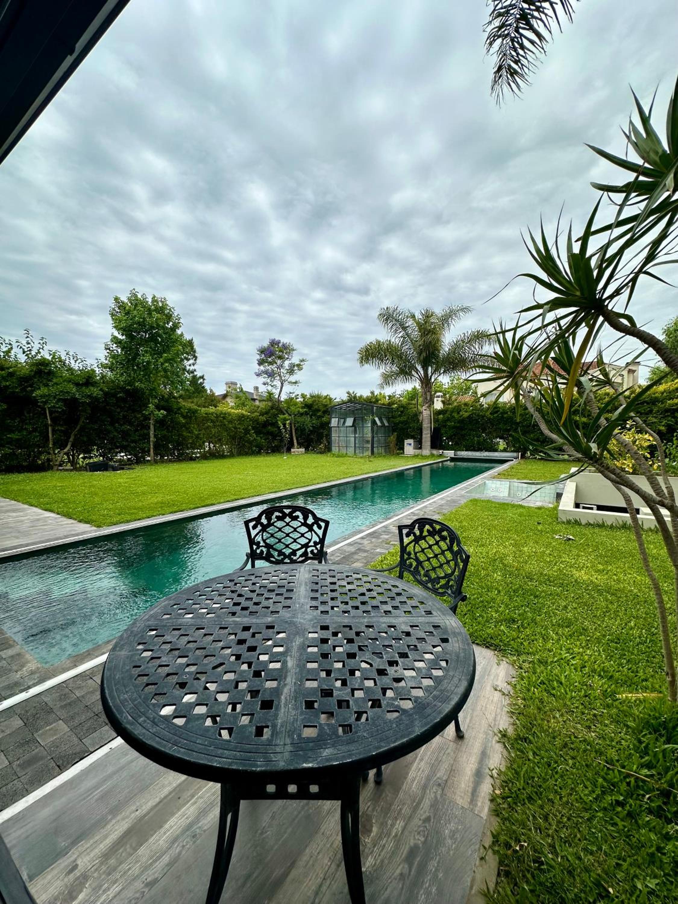 Exclusiva casa con cava privada, piscina y ascensor