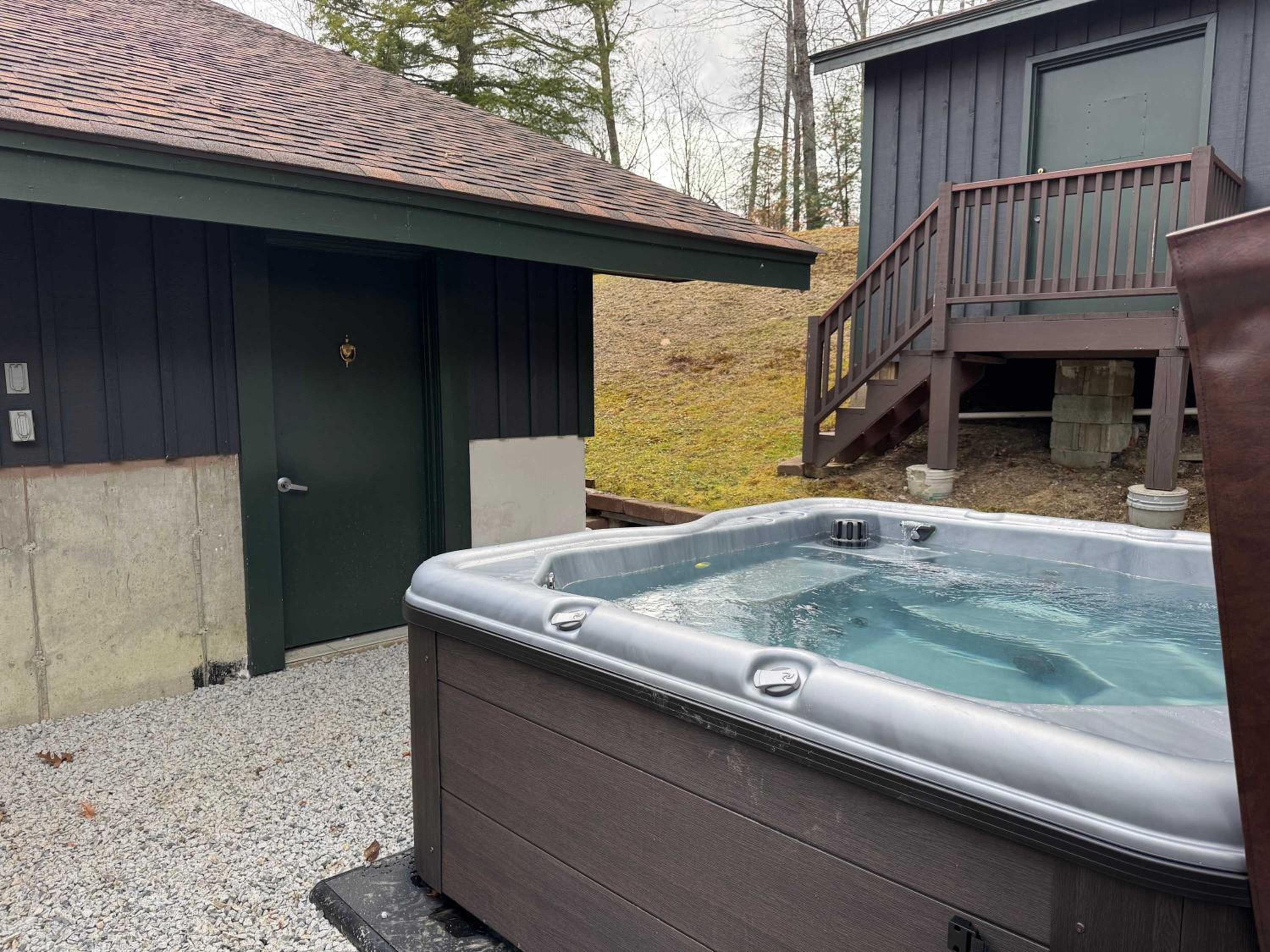 Strasse Ski Chalet Hot Tub Dog-Friendly Skiing view 4