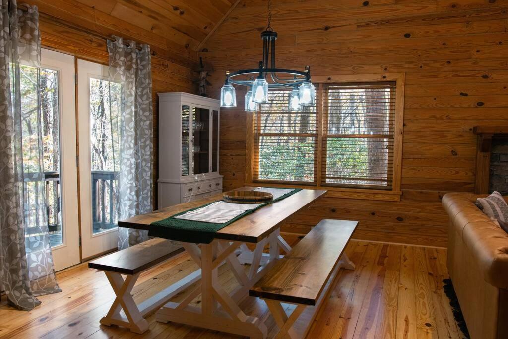 Hidden Honey Hole Cabin view 4