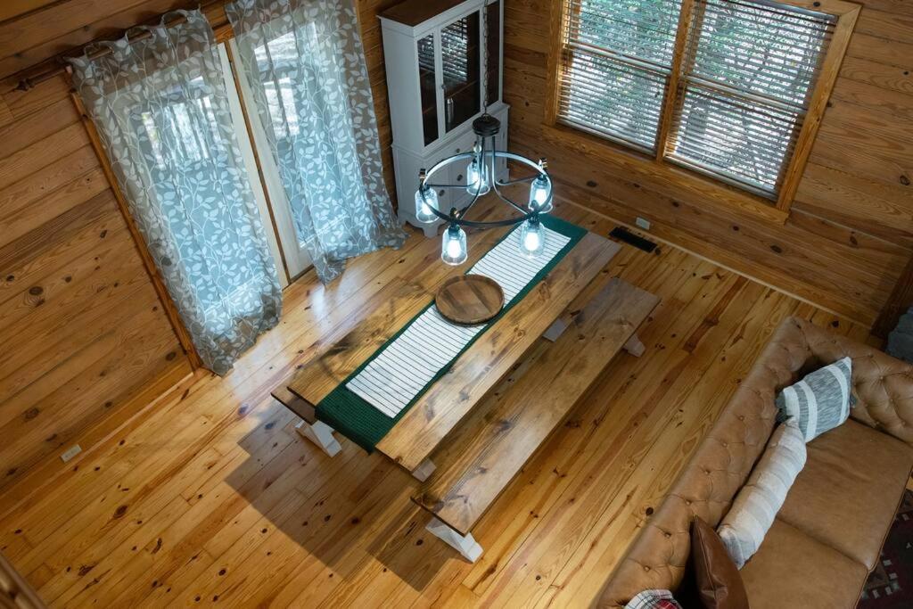 Hidden Honey Hole Cabin view 5