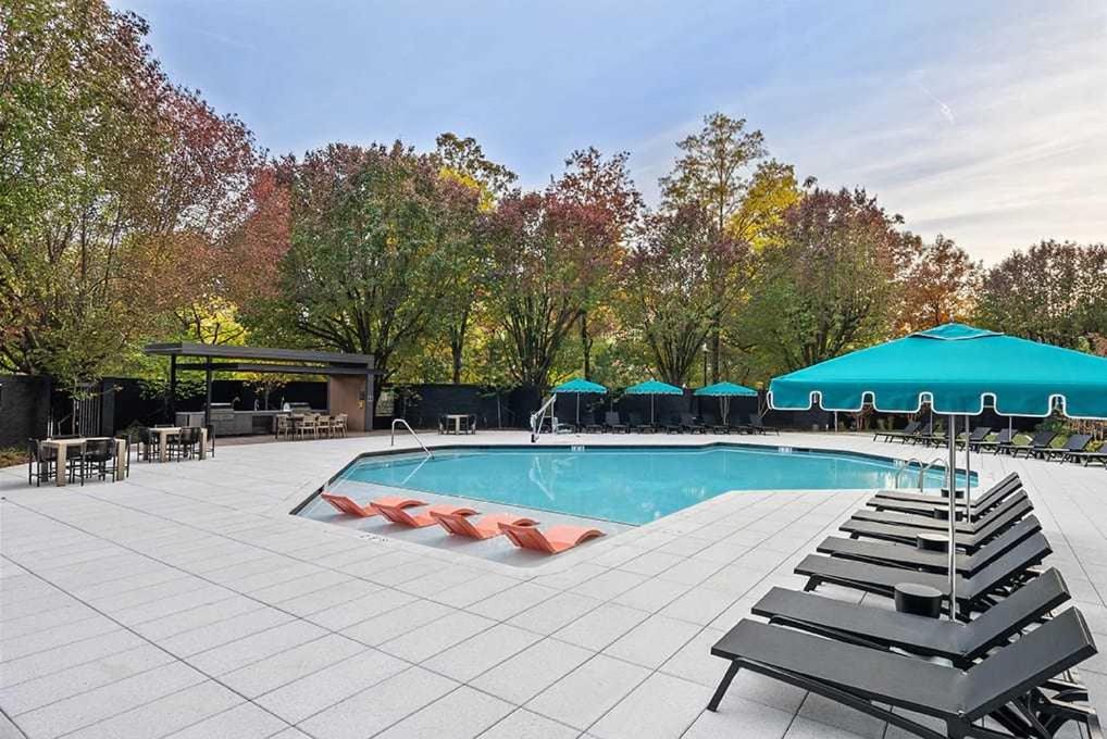 2BR Comfort Apartment in Prime Location