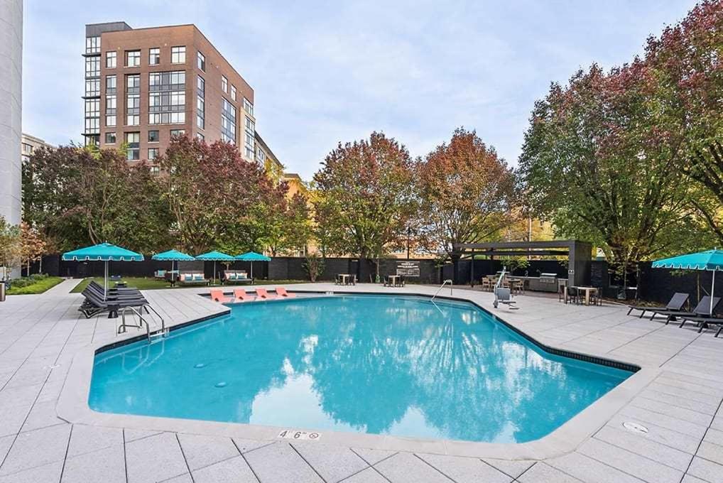 2BR Comfort Apartment in Prime Location