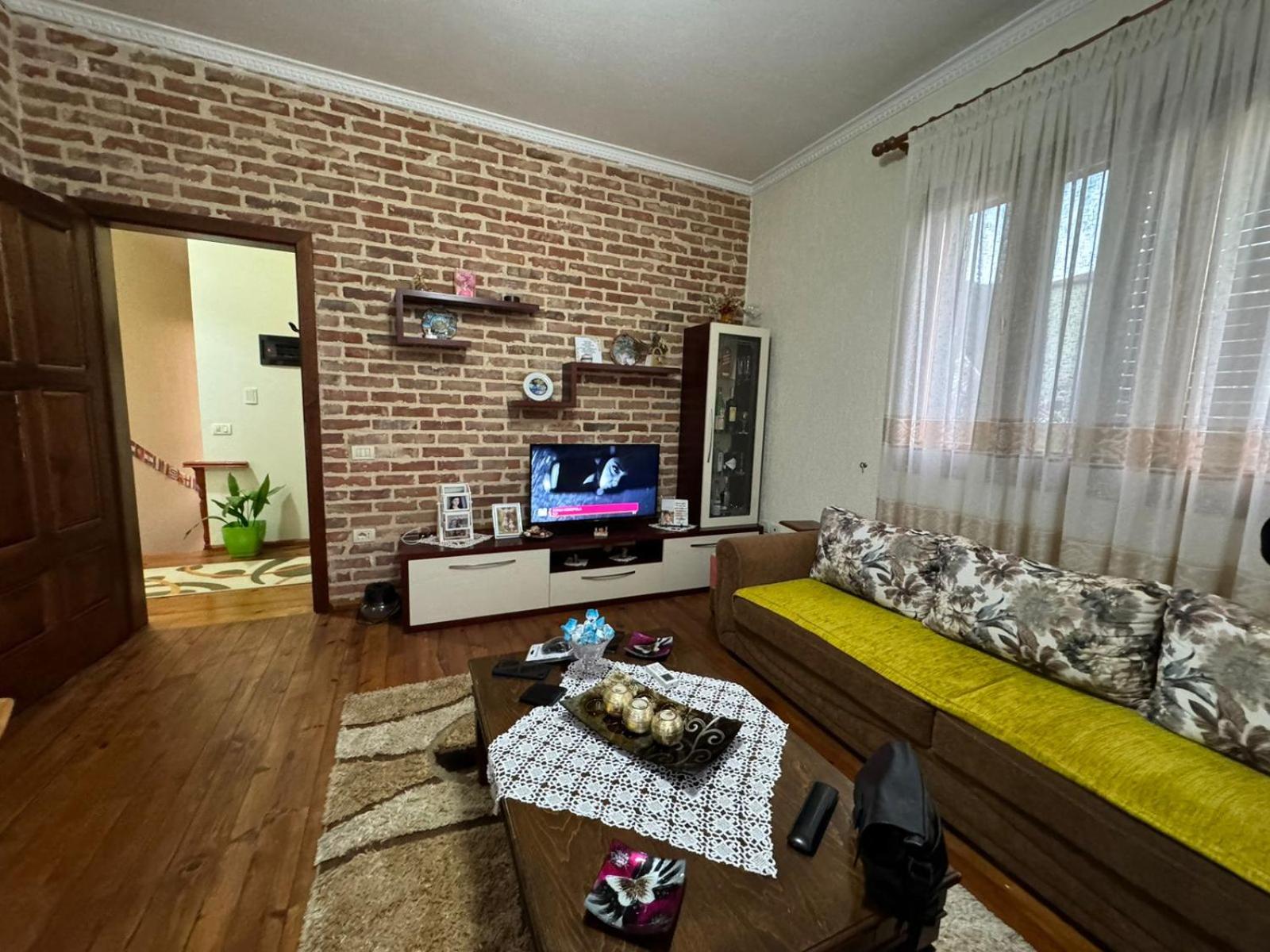 Guesthouse Ndroq